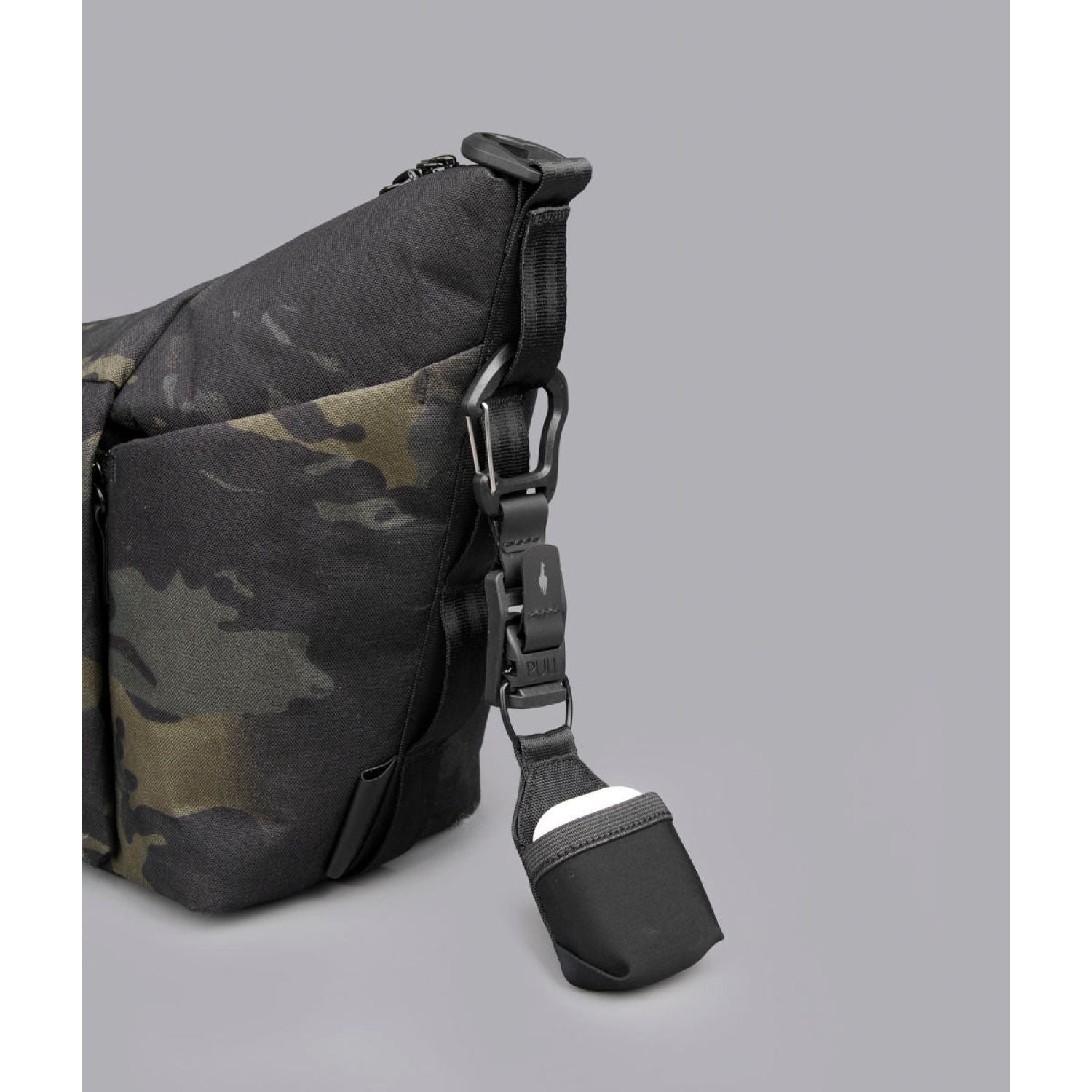 ALPAKA Flow Satchel With Padded Strap 4L X-Pac X50 (Multicam Black)