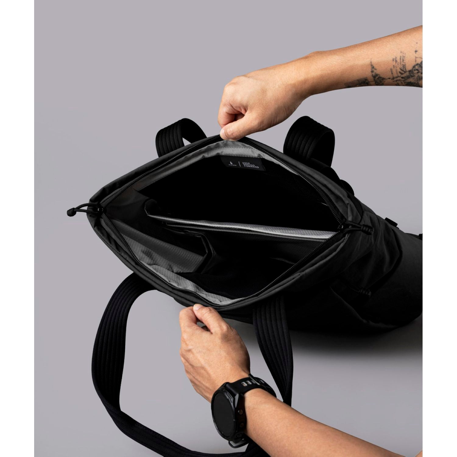 ALPAKA Flow Tote Pack Axoflux 400D (Black)