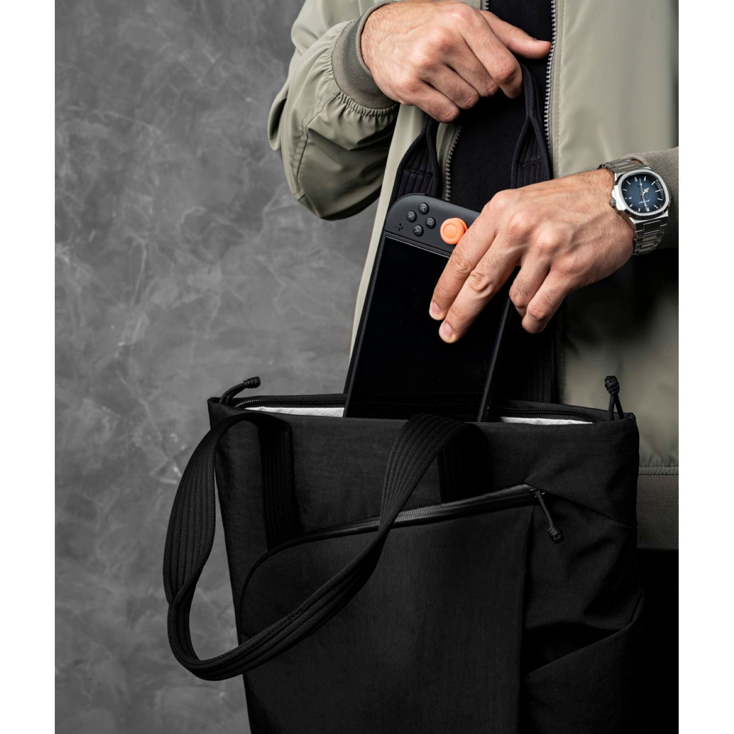 ALPAKA Flow Tote Pack Axoflux 400D (Black)