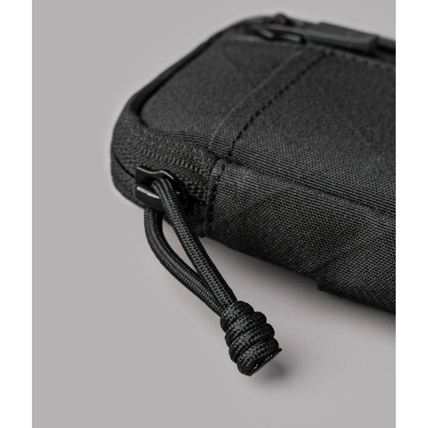 ALPAKA Hub Pouch Pro Axogrid 300D (Black)