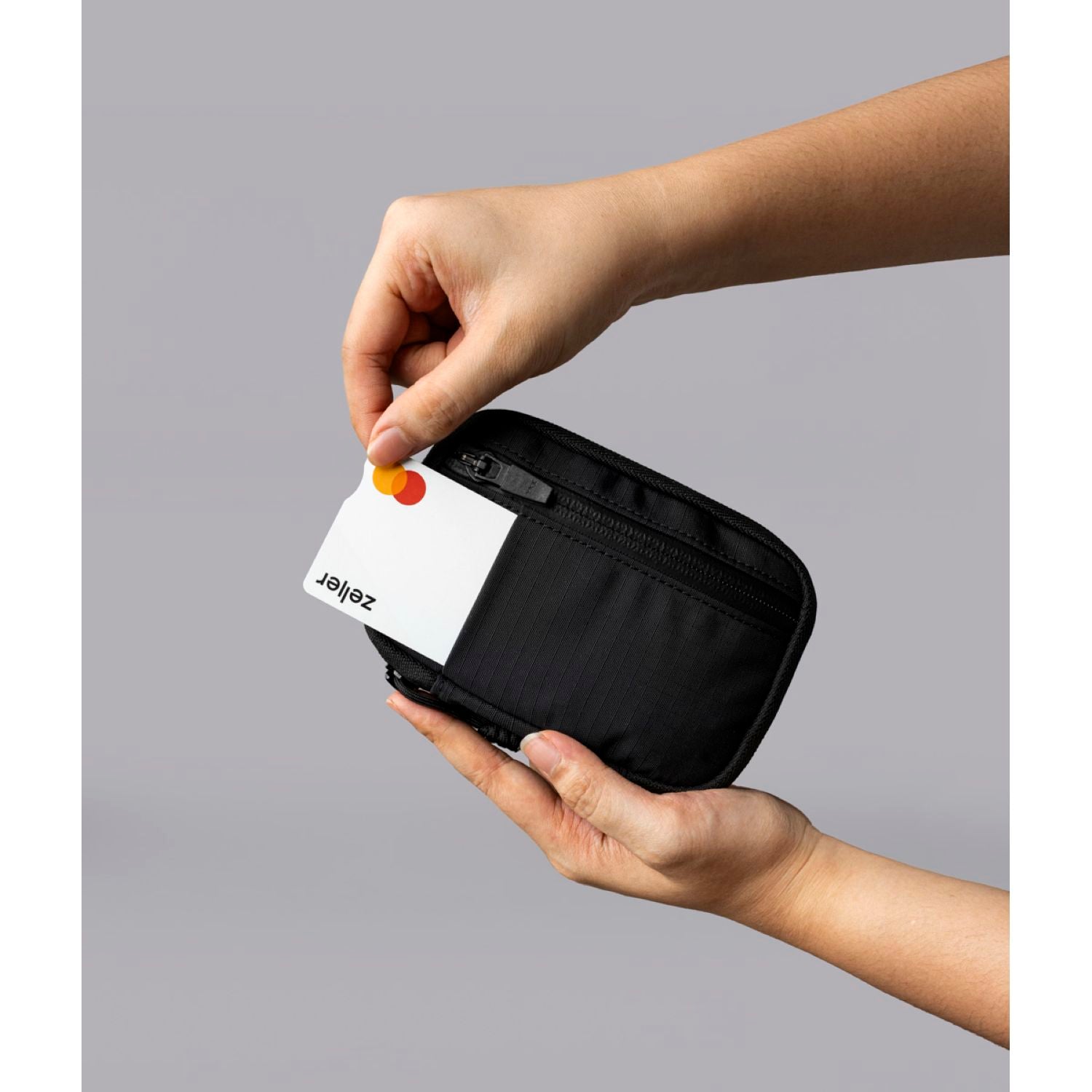 ALPAKA Hub Pouch V2 Axoflux 210D (Black)