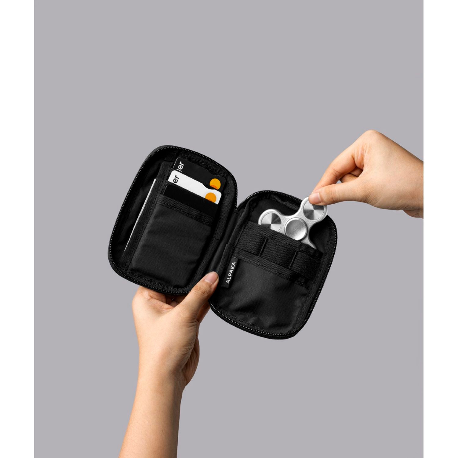 ALPAKA Hub Pouch V2 Axoflux 210D (Black)