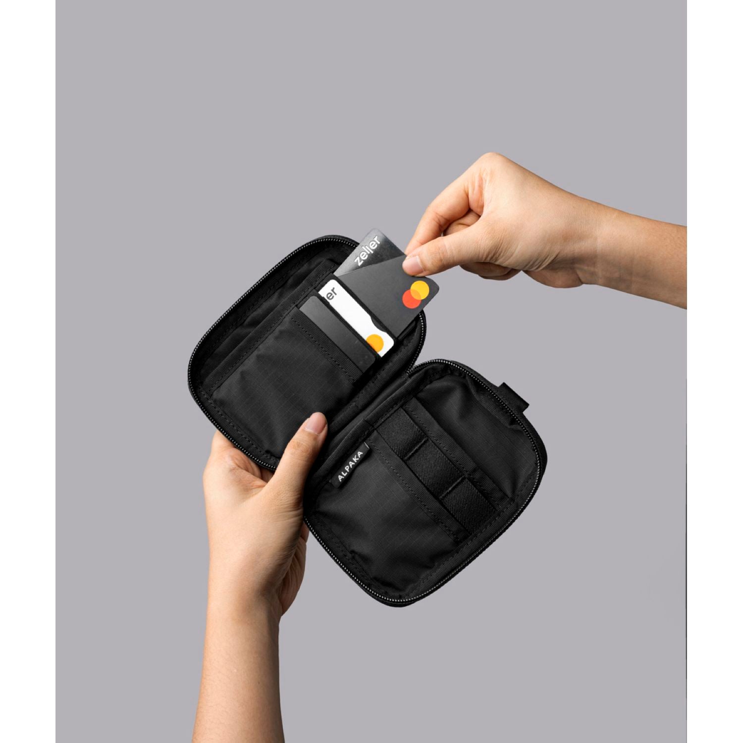 ALPAKA Hub Pouch V2 Axoflux 210D (Black)