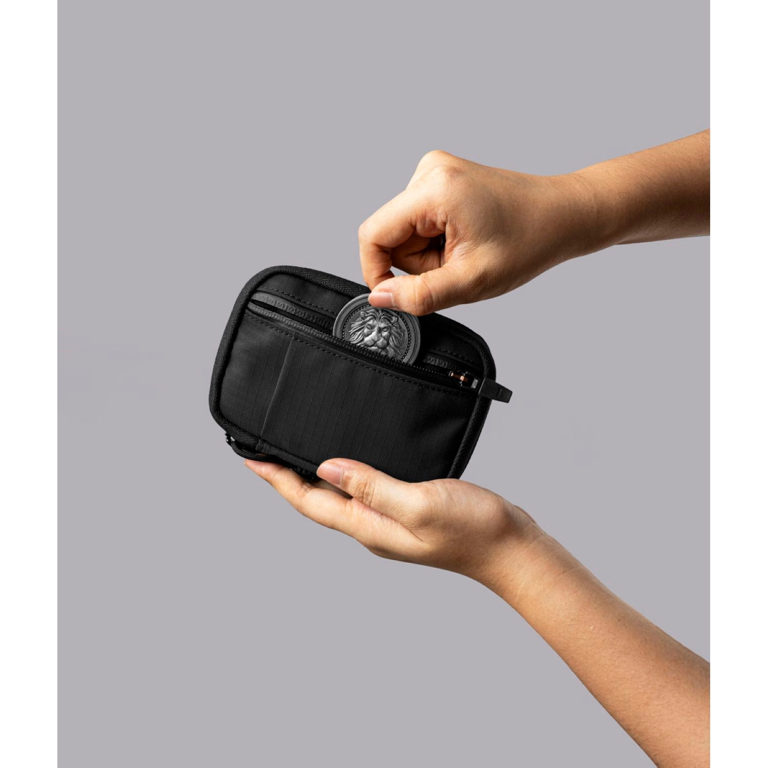 ALPAKA Hub Pouch V2 Axoflux 210D (Black)