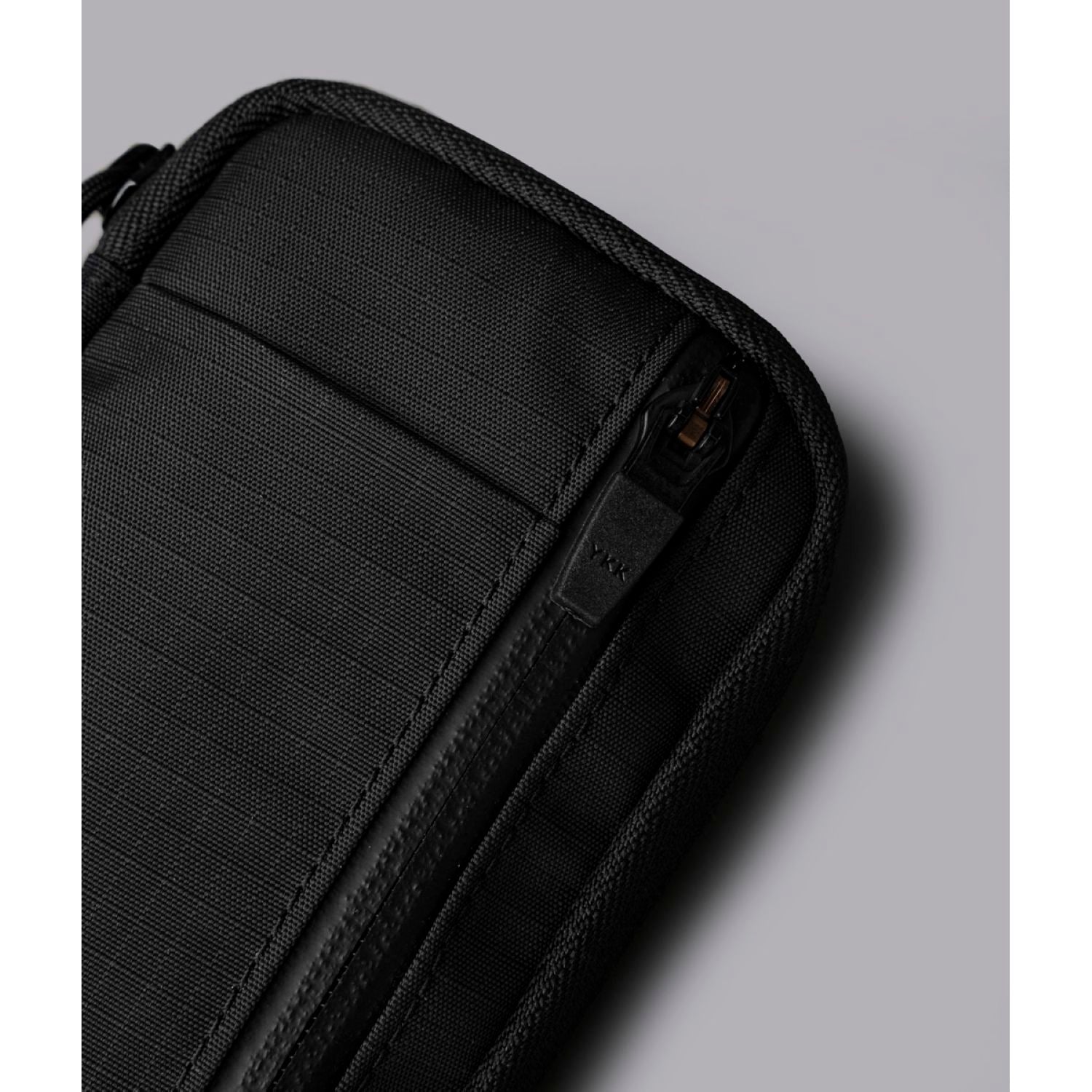 ALPAKA Hub Pouch V2 Axoflux 210D (Black)