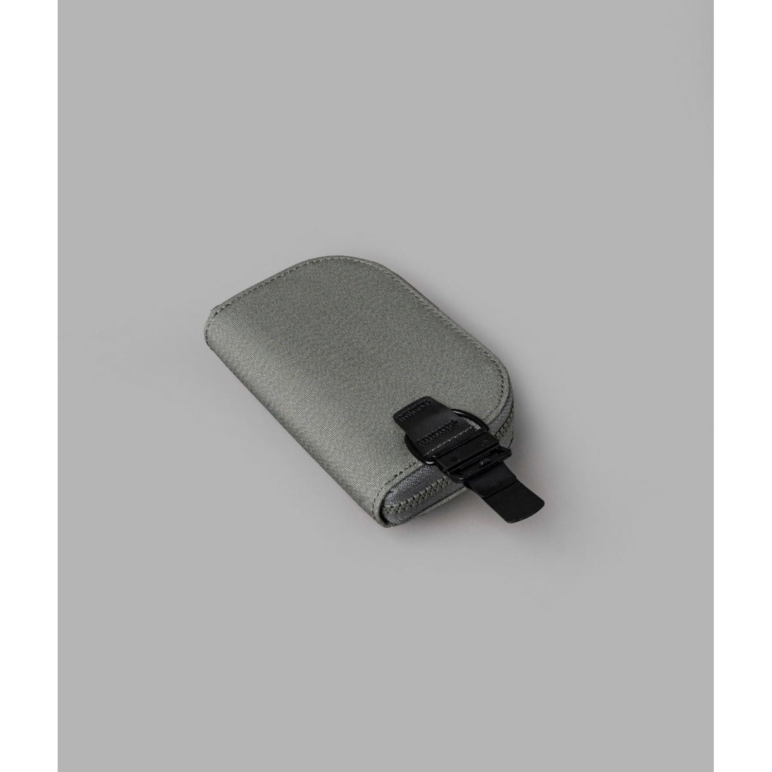 ALPAKA Hub Zip Pocket Axoflux 300D (Grey)