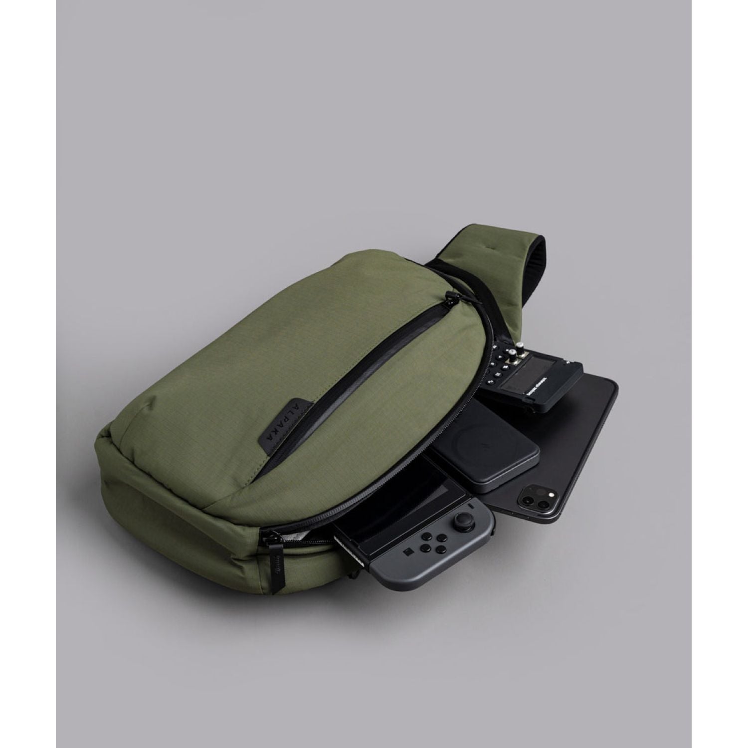 ALPAKA Metro Crossbody Left Shoulder Axoflux 210D (Green)