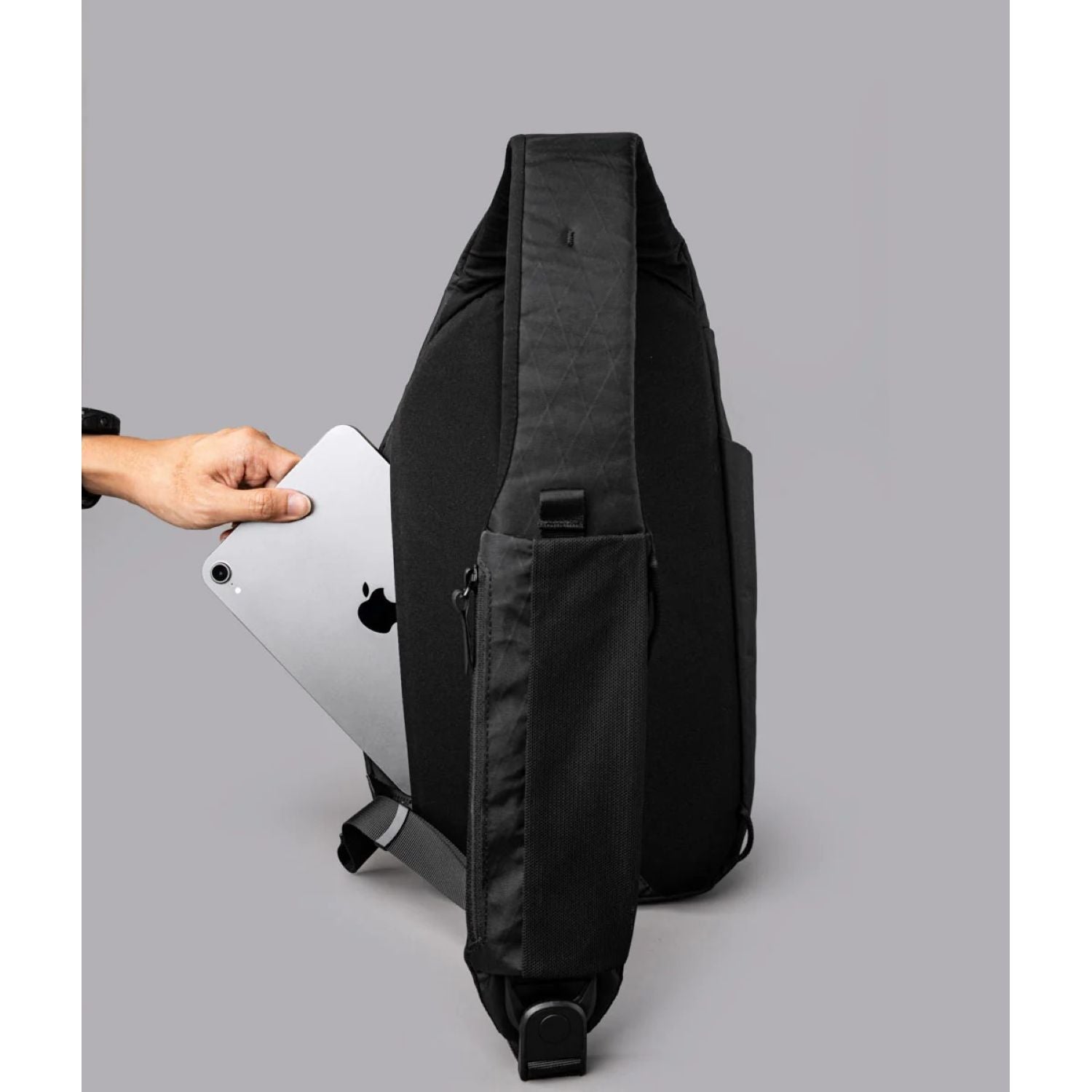 ALPAKA Metro Crossbody Left Shoulder X-Pac VX42 (Black)