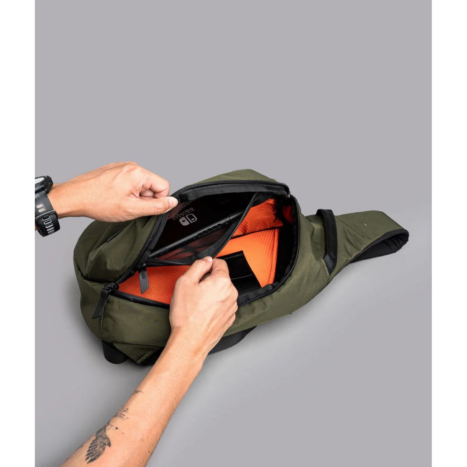 ALPAKA Metro Crossbody Left Shoulder X-Pac VX42 (Olive Green)