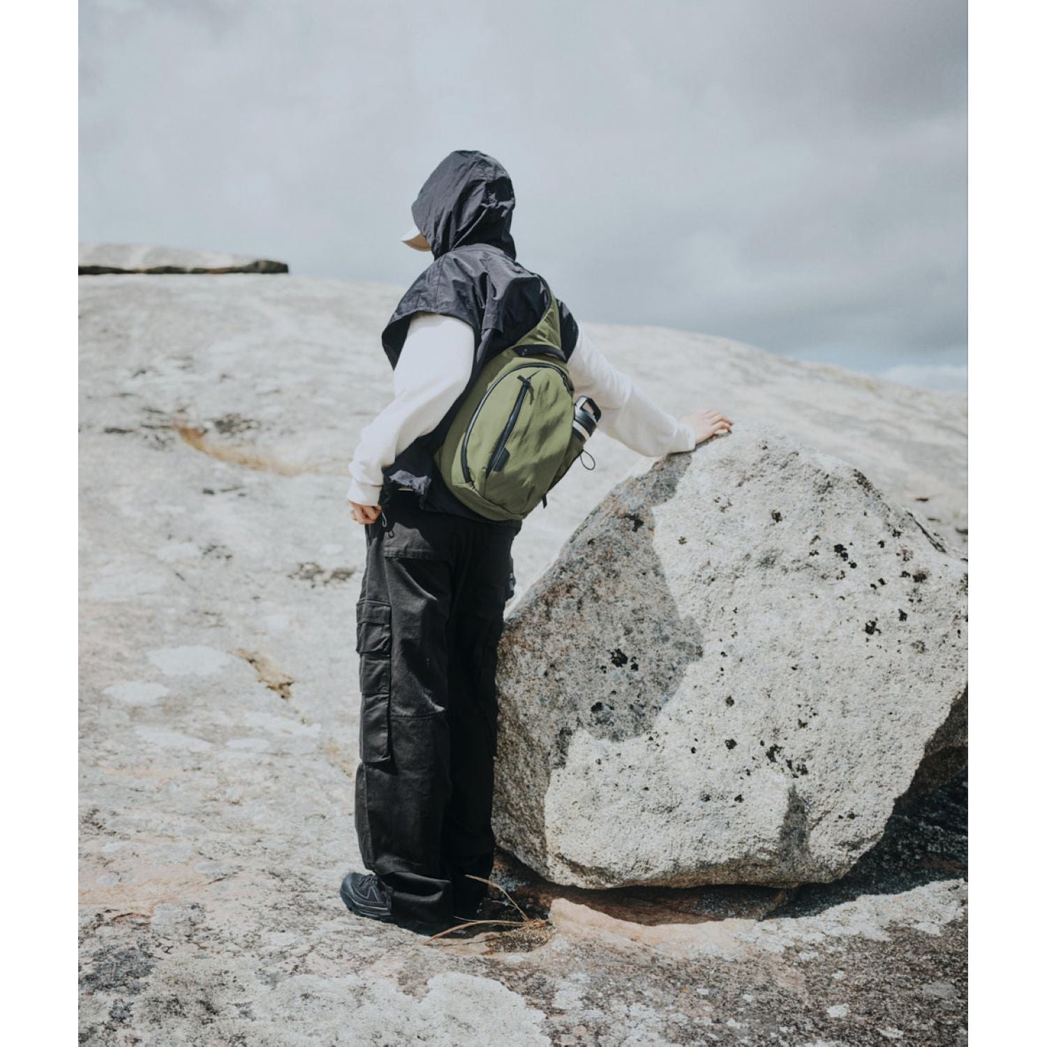 ALPAKA Metro Crossbody Right Shoulder Axoflux 210D (Green)