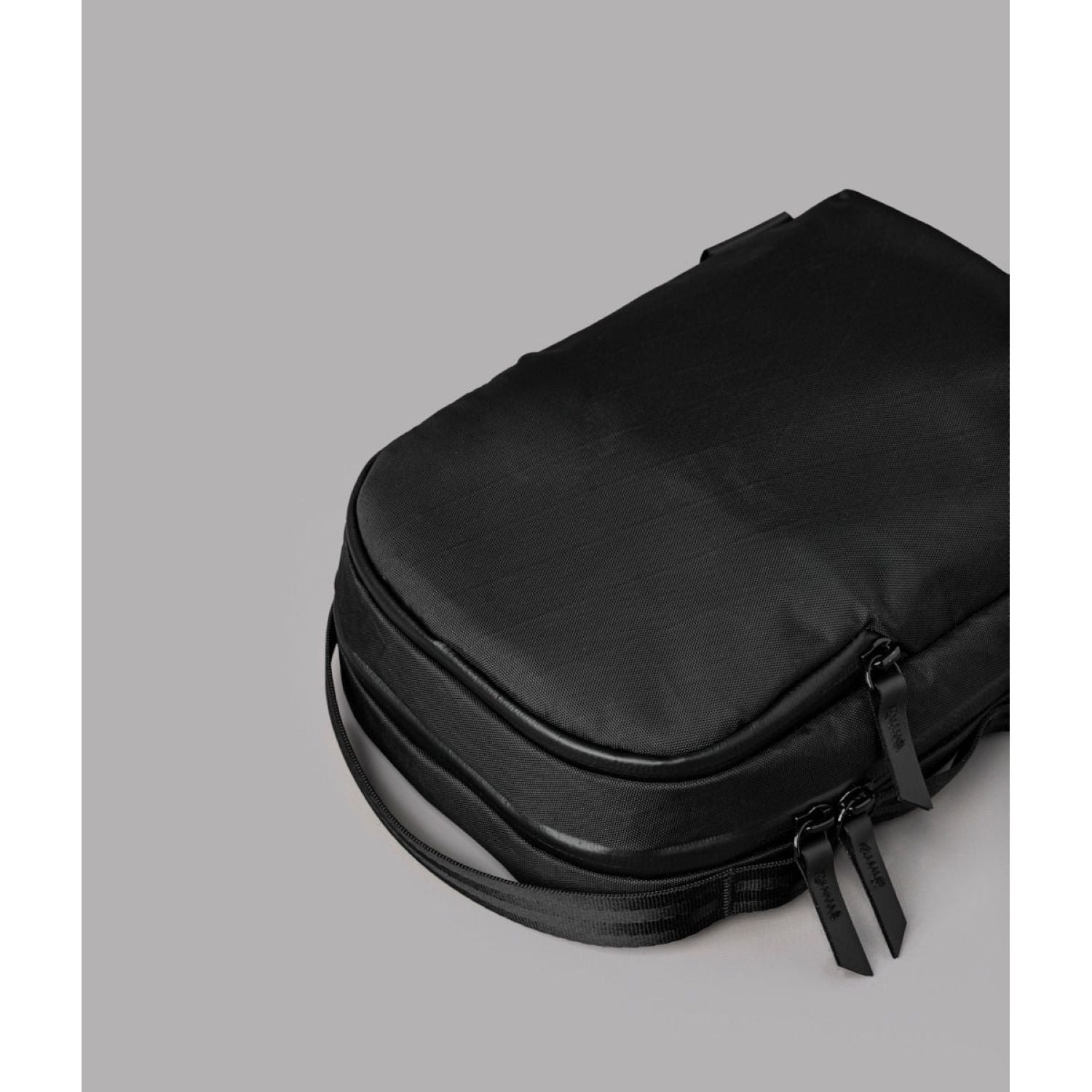 ALPAKA Metro Sling Max X-Pac X42 (Black)