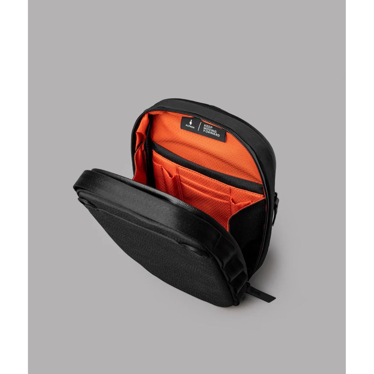ALPAKA Metro Sling Max X-Pac X42 (Black)