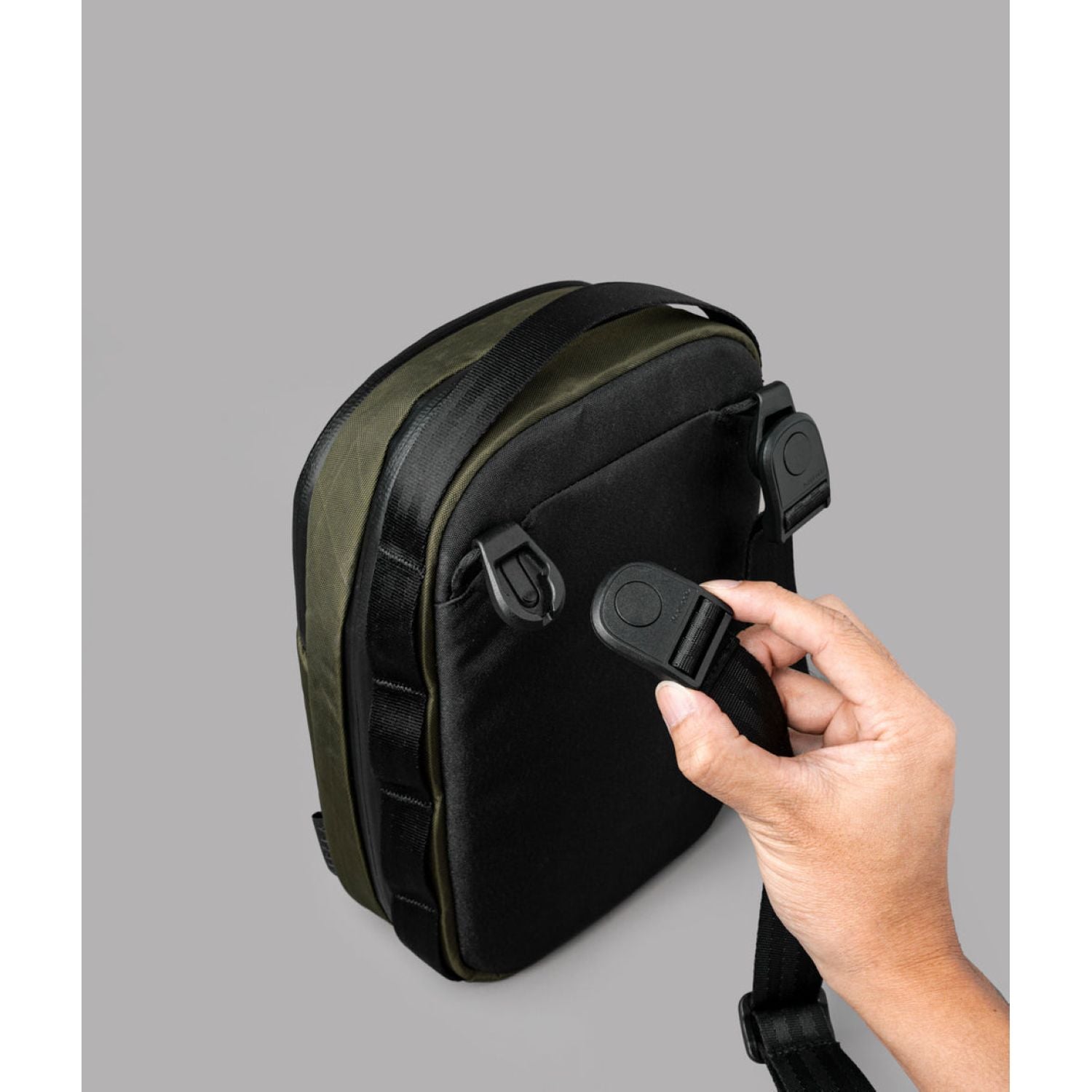 ALPAKA Metro Sling Max X-Pac X42 (Olive Green)