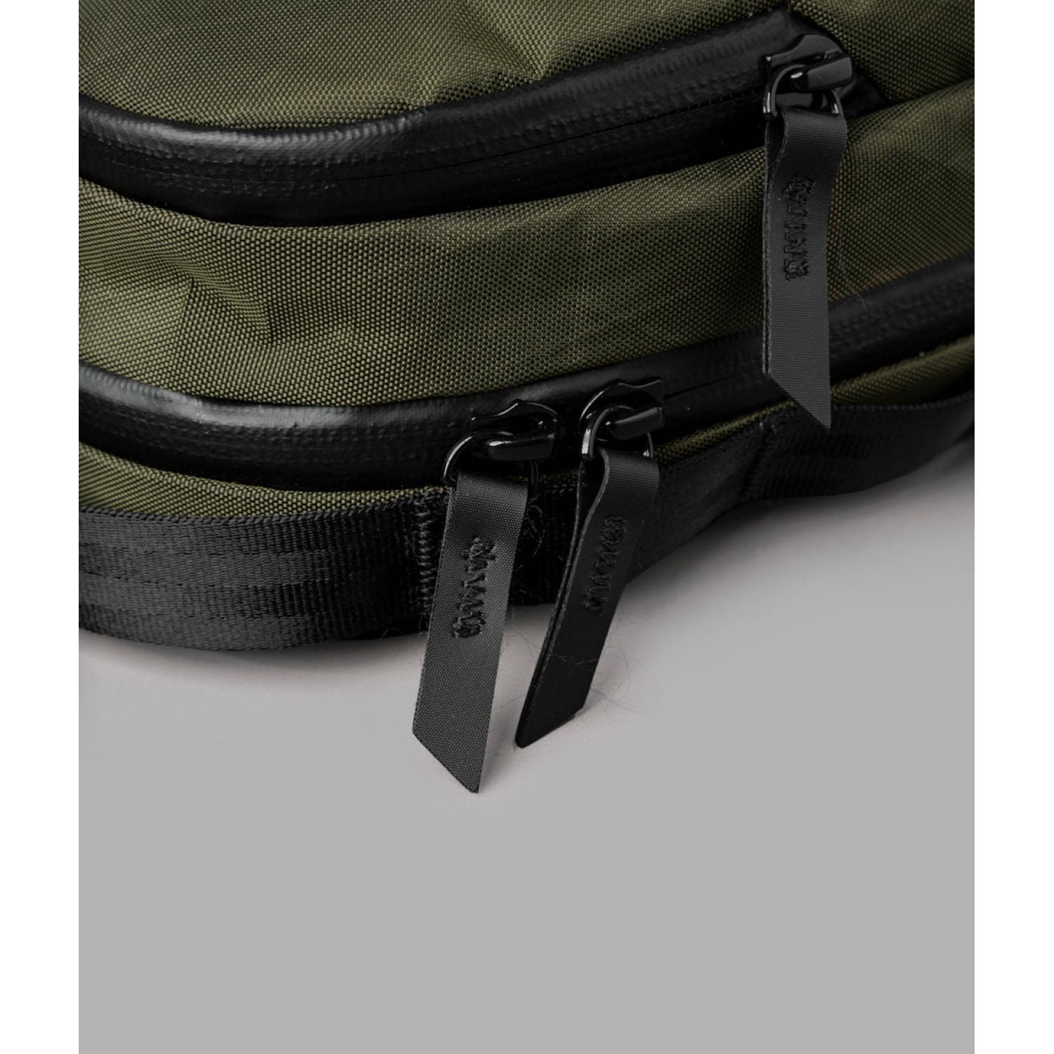 ALPAKA Metro Sling Max X-Pac X42 (Olive Green)