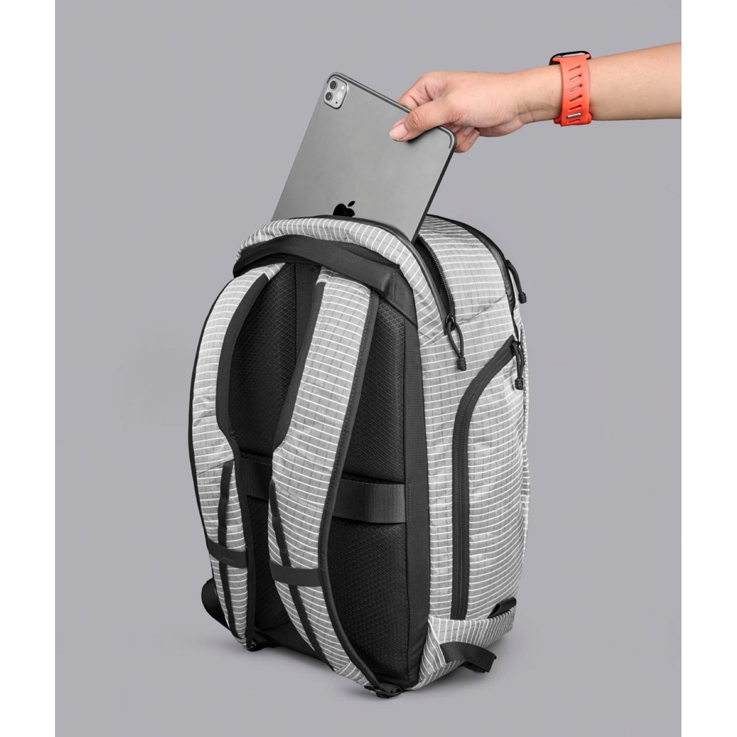 ALPAKA Traverse Astral Edition Backpack 30L X-Pac UVX40 (Silver)