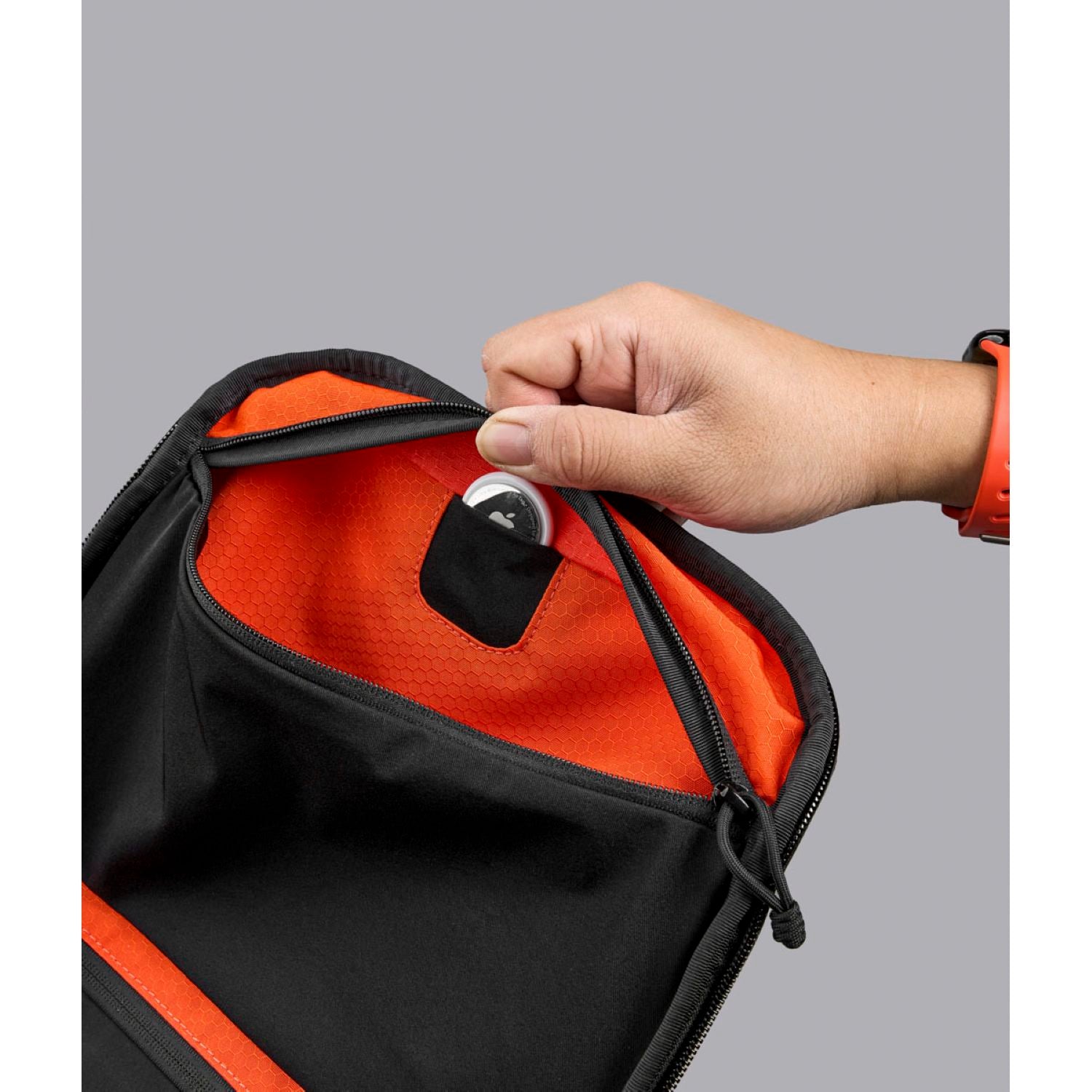 ALPAKA Traverse Astral Edition Backpack 30L X-Pac UVX40 (Silver)