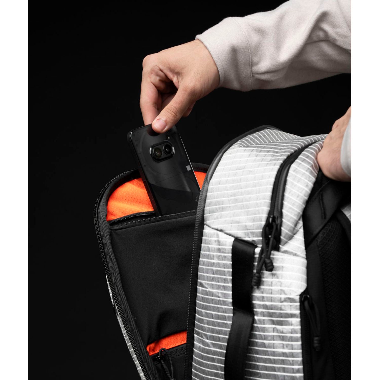 ALPAKA Traverse Astral Edition Backpack 30L X-Pac UVX40 (Silver)
