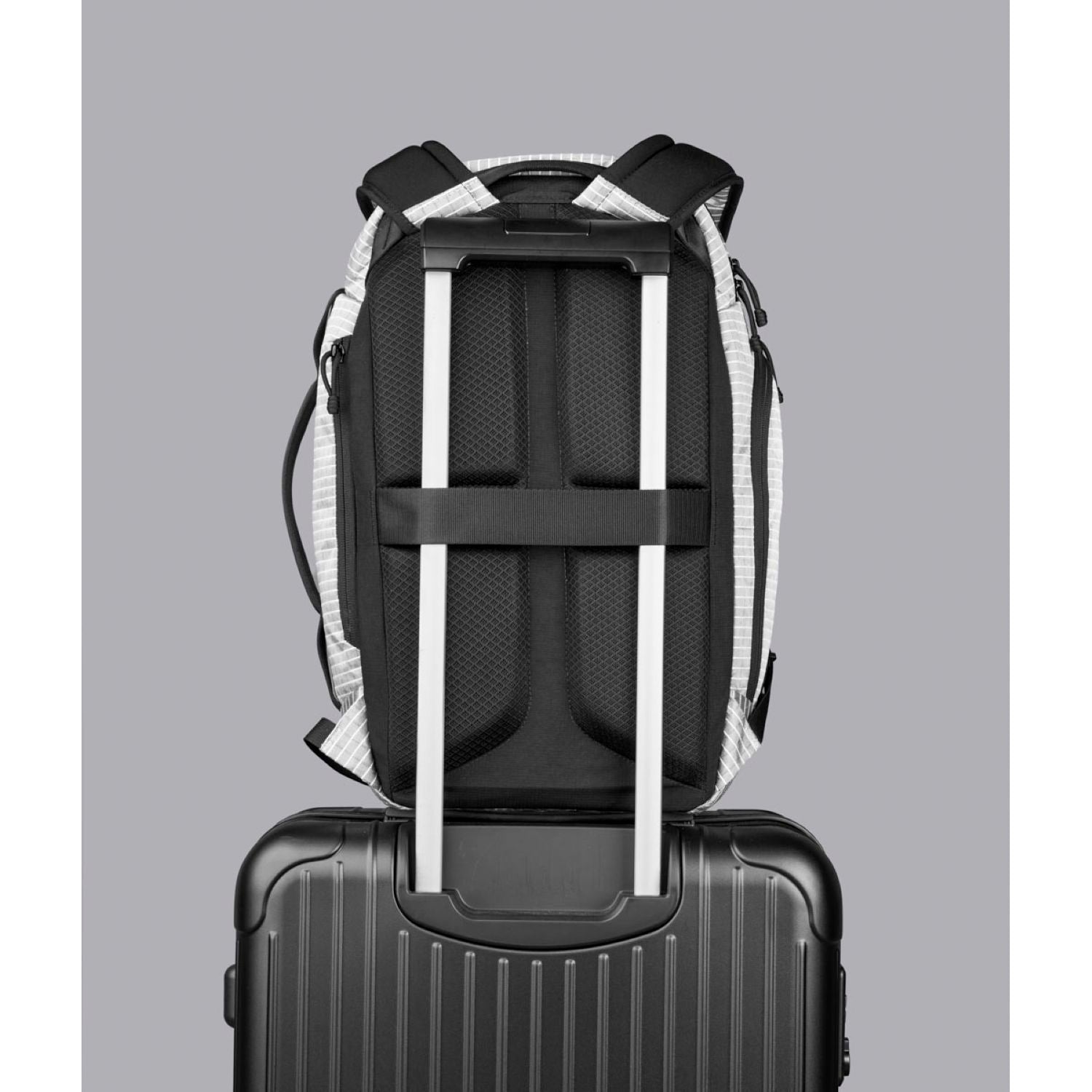 ALPAKA Traverse Astral Edition Backpack 30L X-Pac UVX40 (Silver)