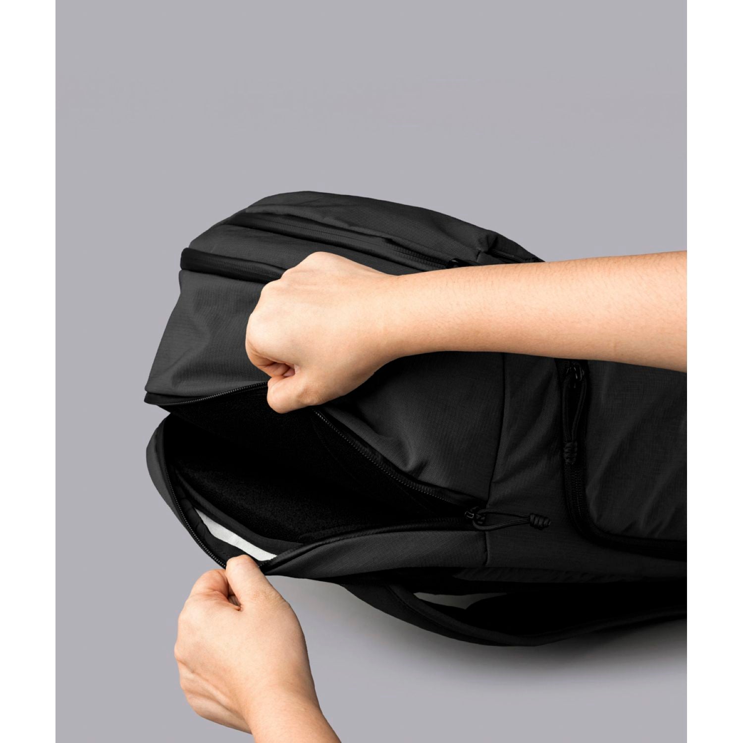 [PRE-ORDER] ALPAKA Traverse Backpack 30L Axoflux 400D (Black)