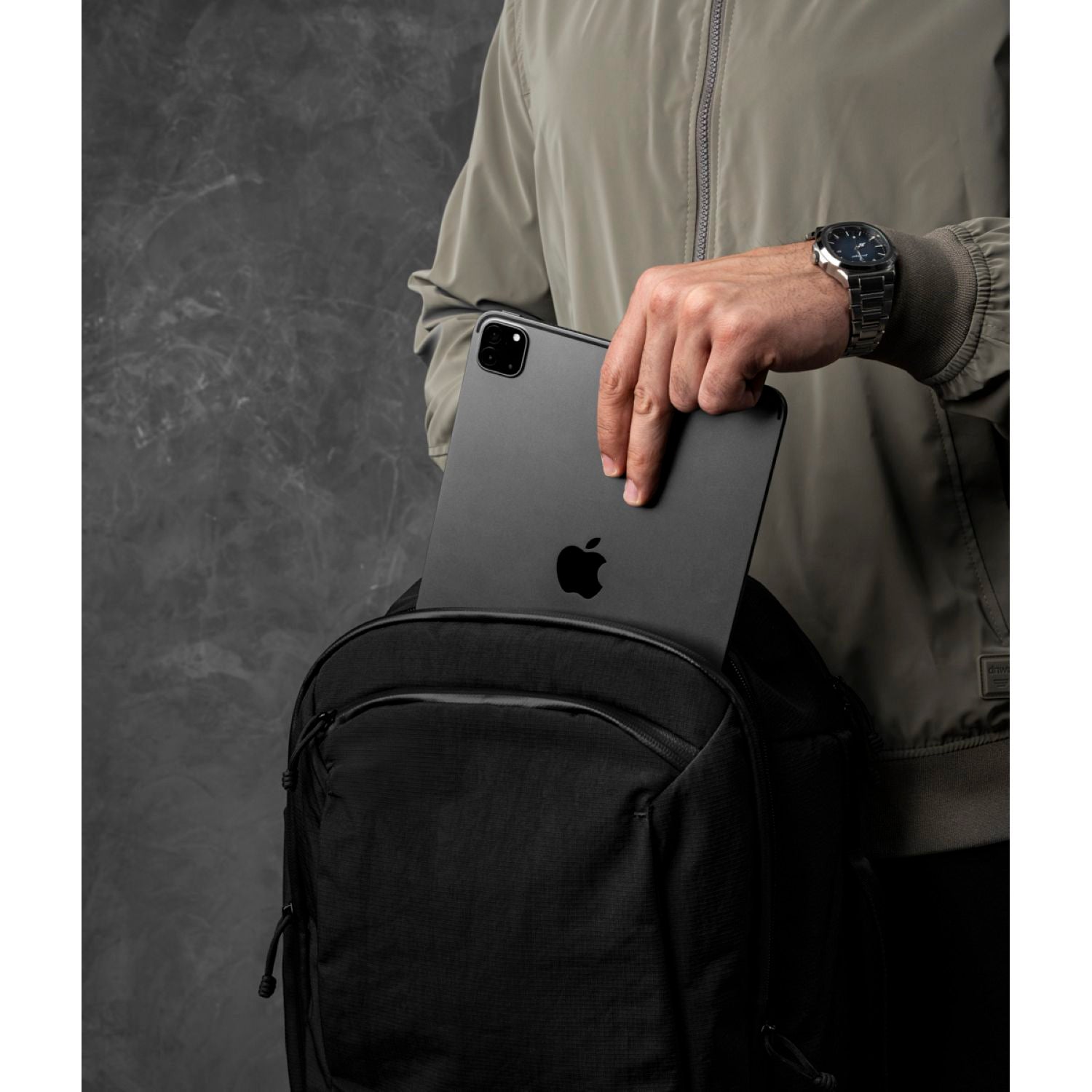 [PRE-ORDER] ALPAKA Traverse Backpack 30L Axoflux 400D (Black)