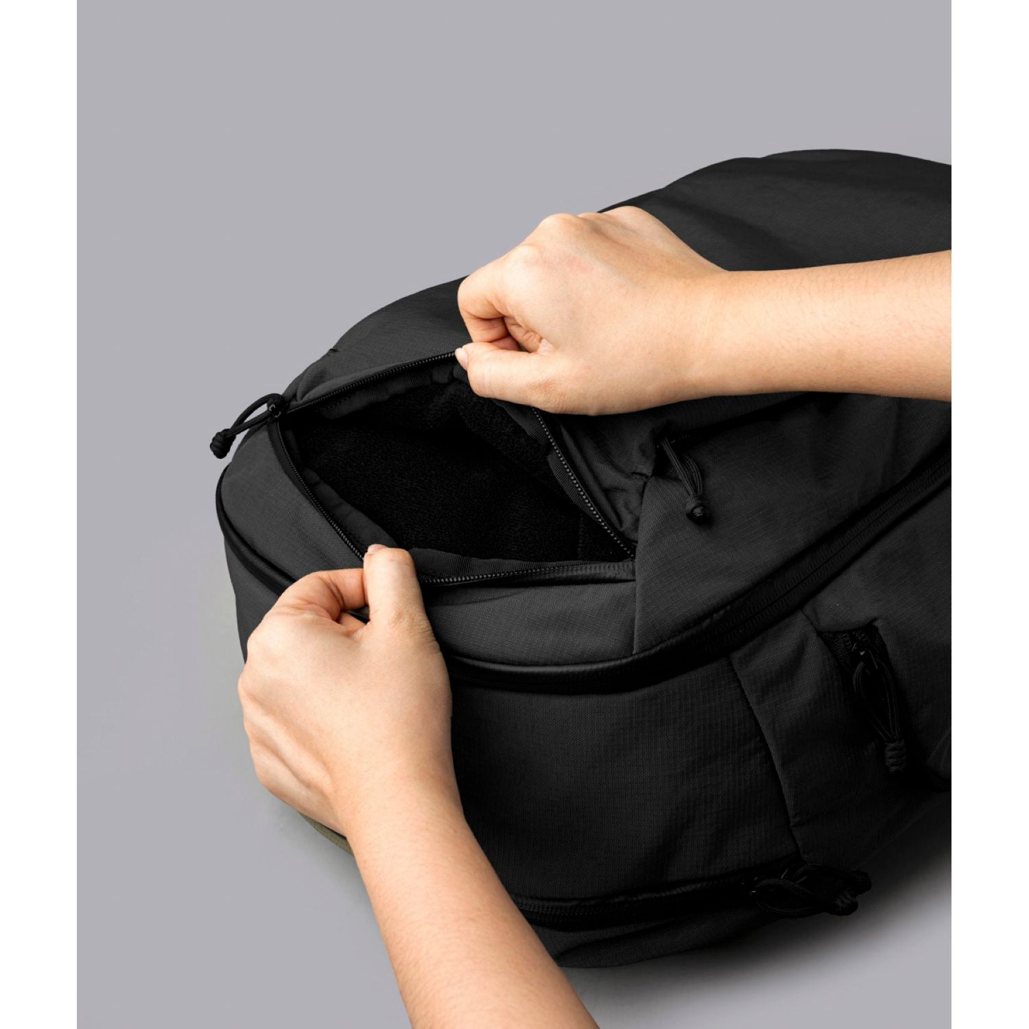 [PRE-ORDER] ALPAKA Traverse Backpack 30L Axoflux 400D (Black)