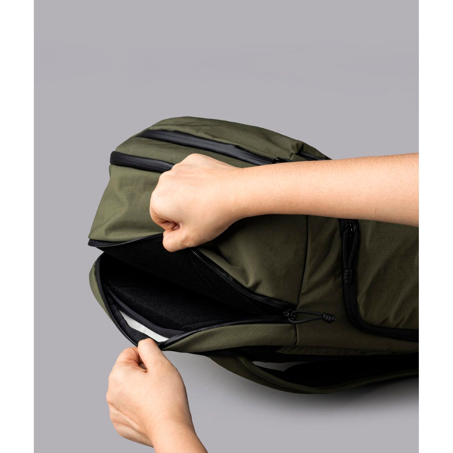 [PRE-ORDER] ALPAKA Traverse Backpack 30L Axoflux 400D (Green)