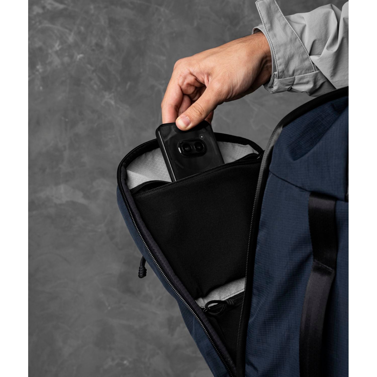 [PRE-ORDER] ALPAKA Traverse Backpack 30L Axoflux 400D (Moonlight Blue)