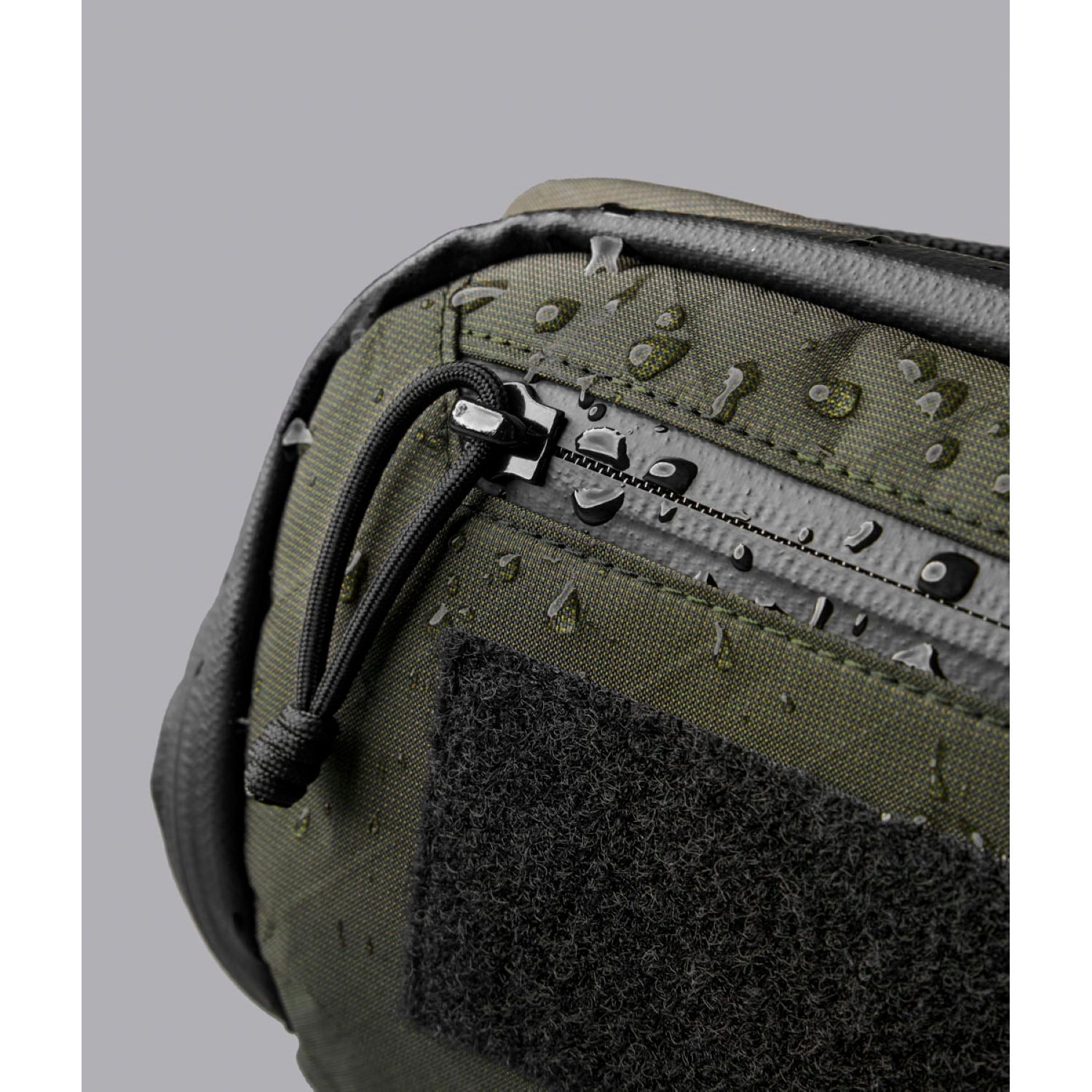 (PRE-ORDER) ALPAKA Vertex Mission Sling With Green Patch Ultradyne 100D (Green)