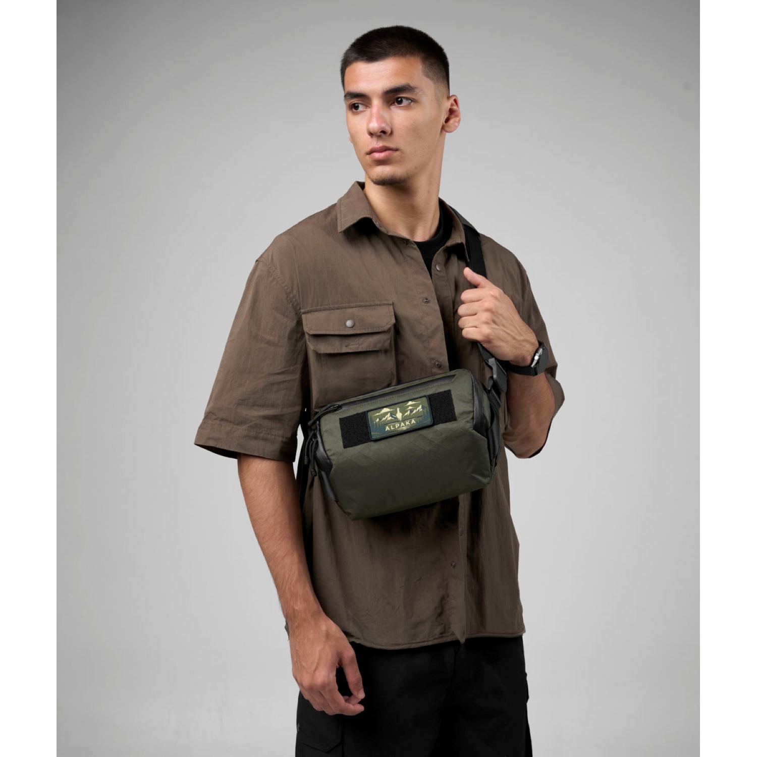 (PRE-ORDER) ALPAKA Vertex Mission Sling With Green Patch Ultradyne 100D (Green)