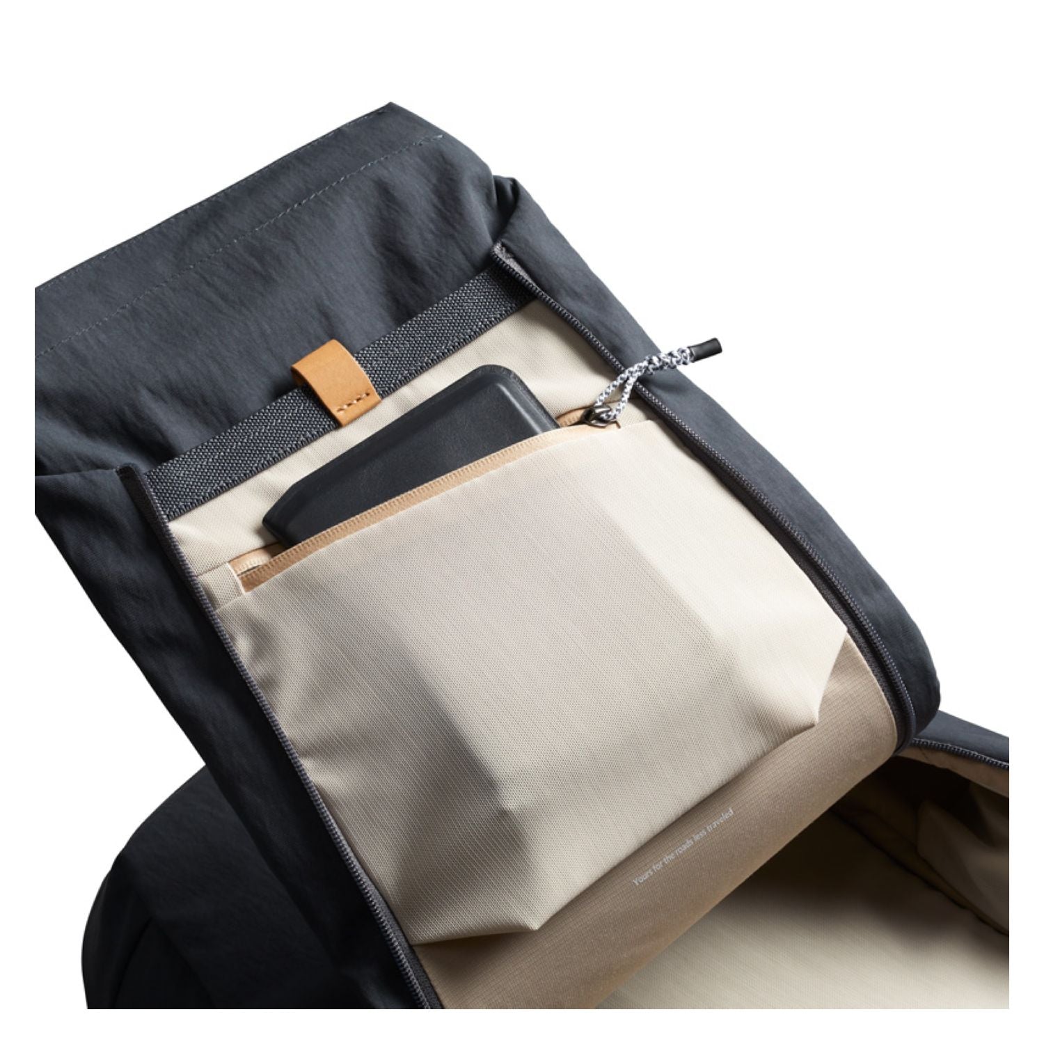 Bellroy Apex Backpack - Onyx