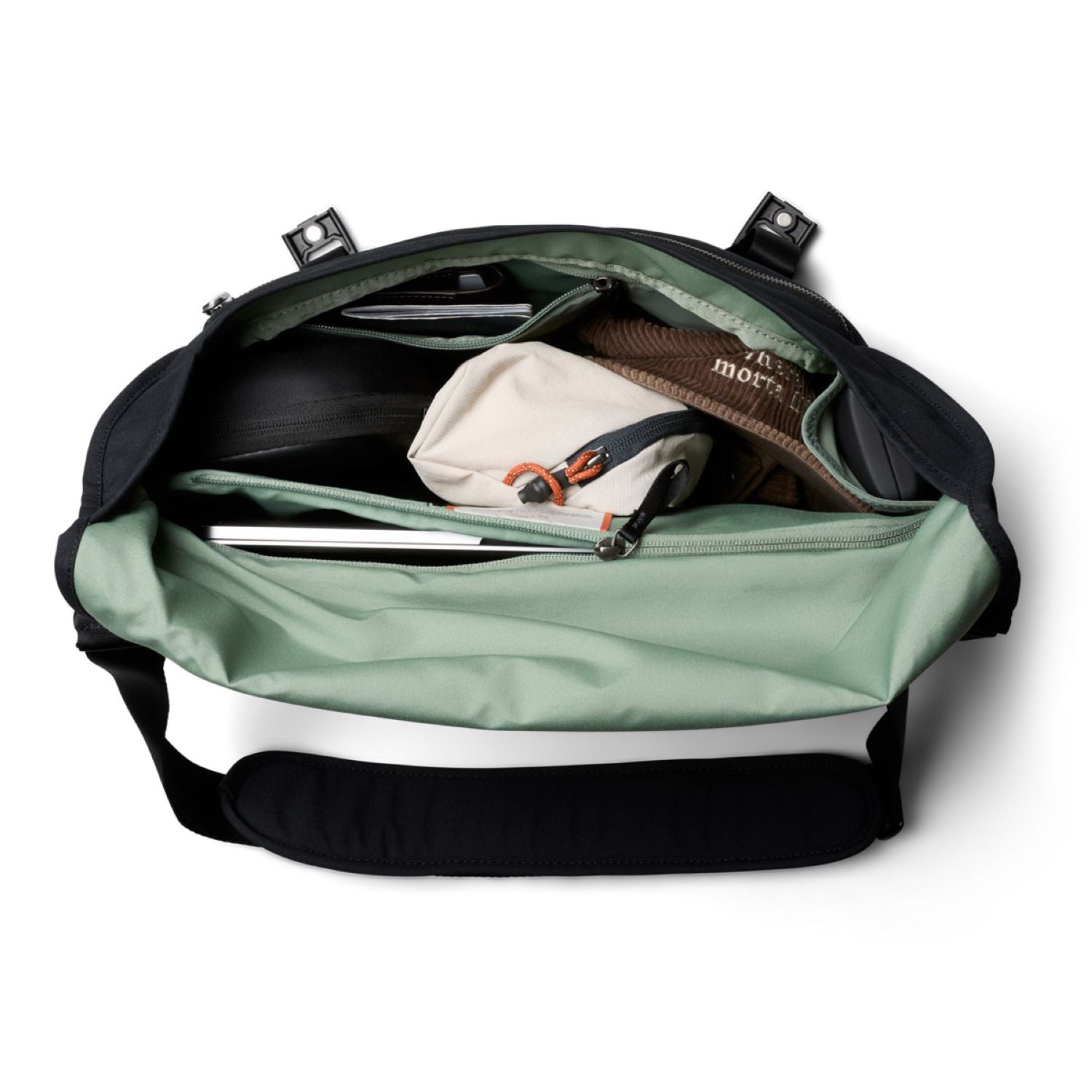 Bellroy Classic Messenger - Black