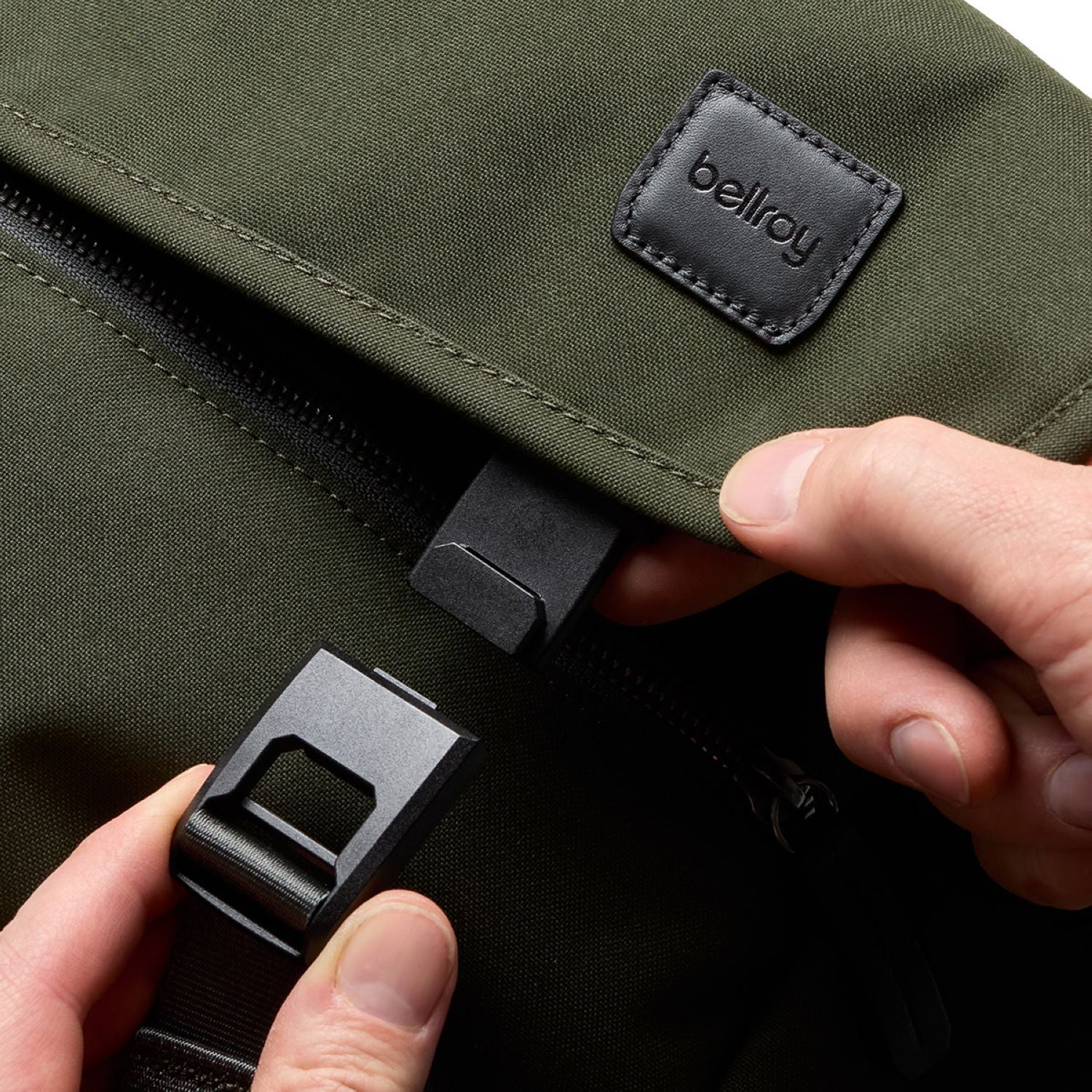 Bellroy Classic Messenger - Olive