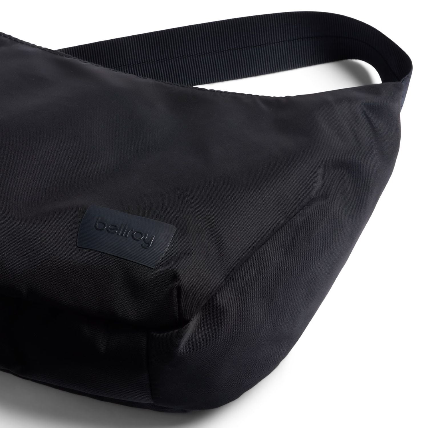 Bellroy Laneway Crescent Bag 2.5L - Ink