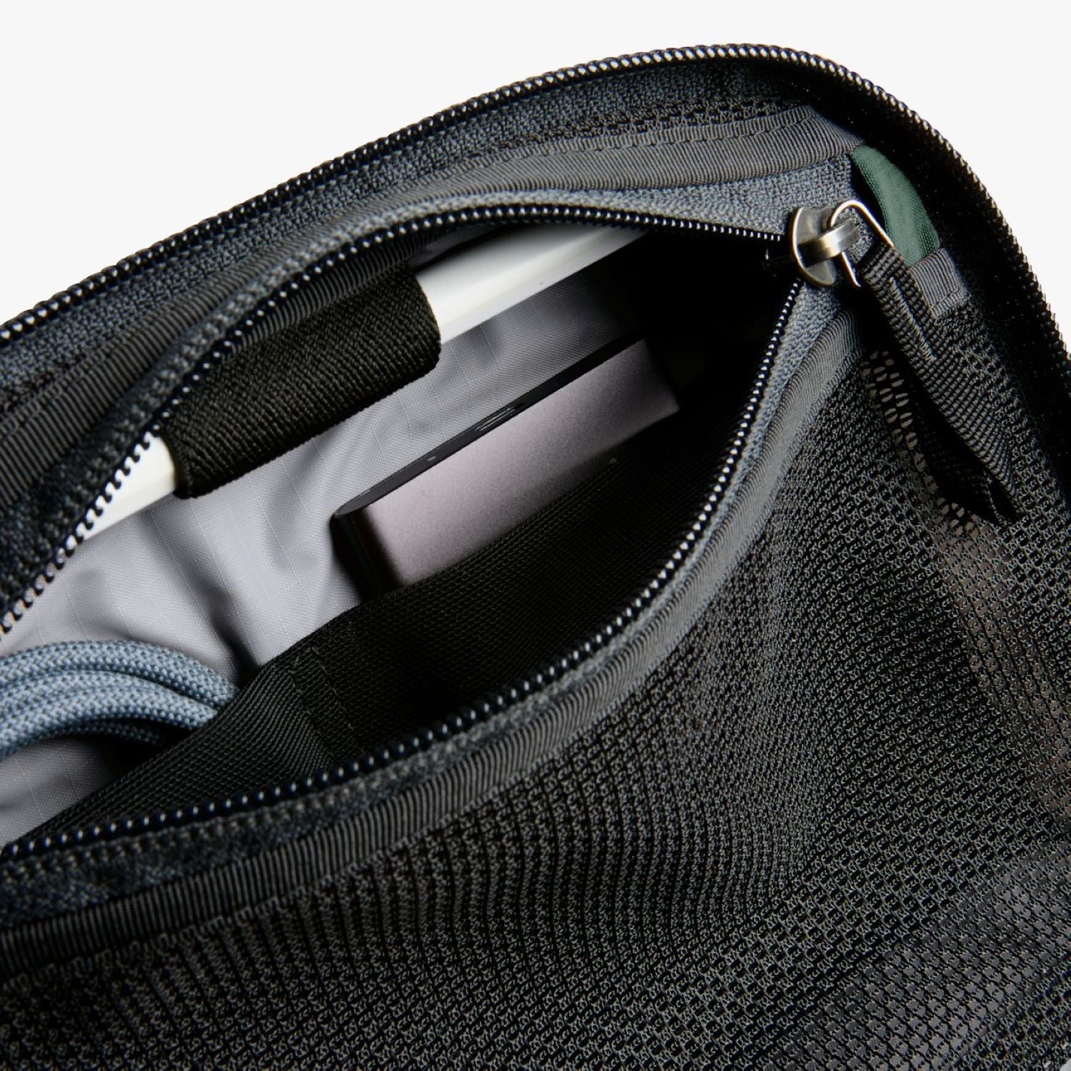 Bellroy Lite Tech Kit - Spruce