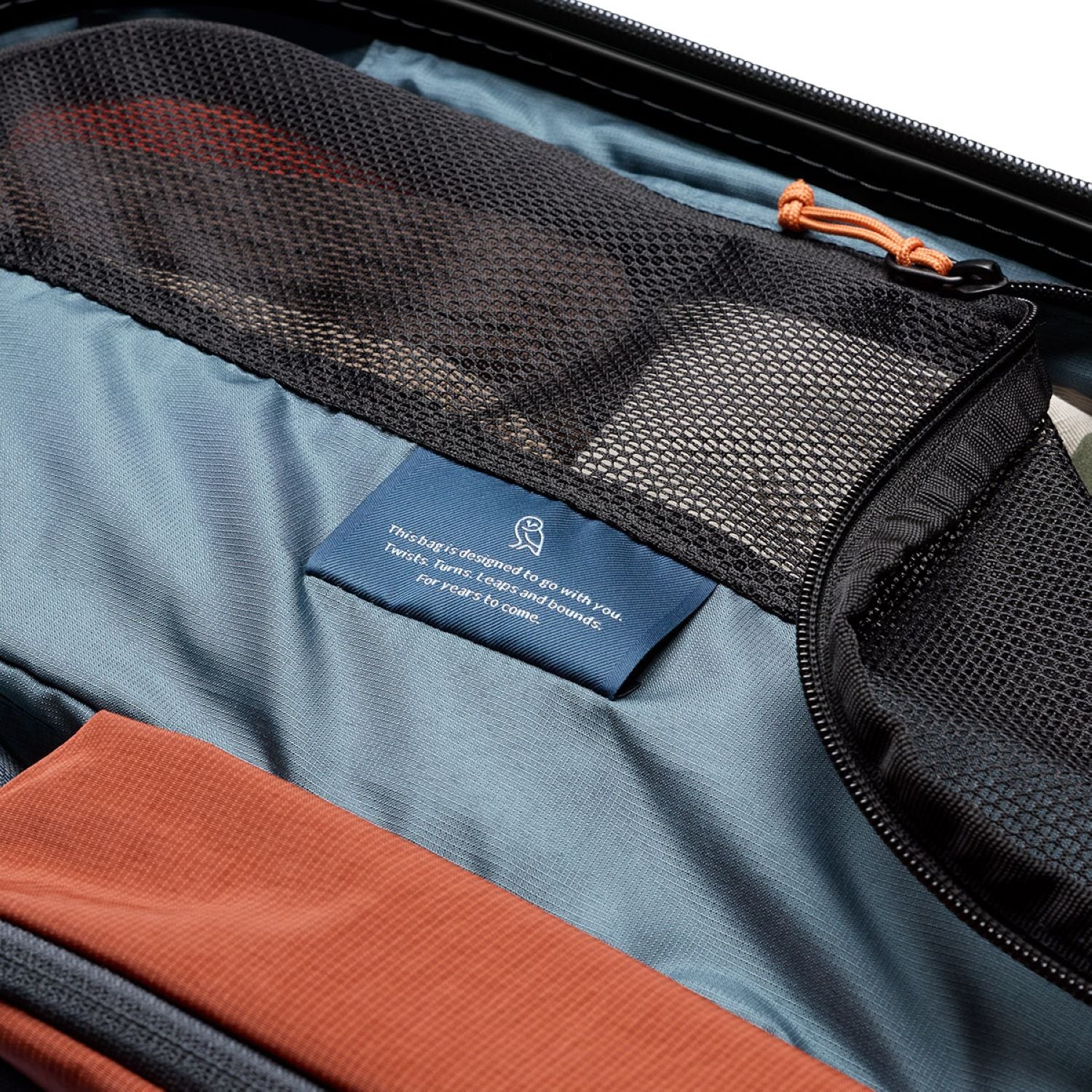 Bellroy Transit Check-In - Black