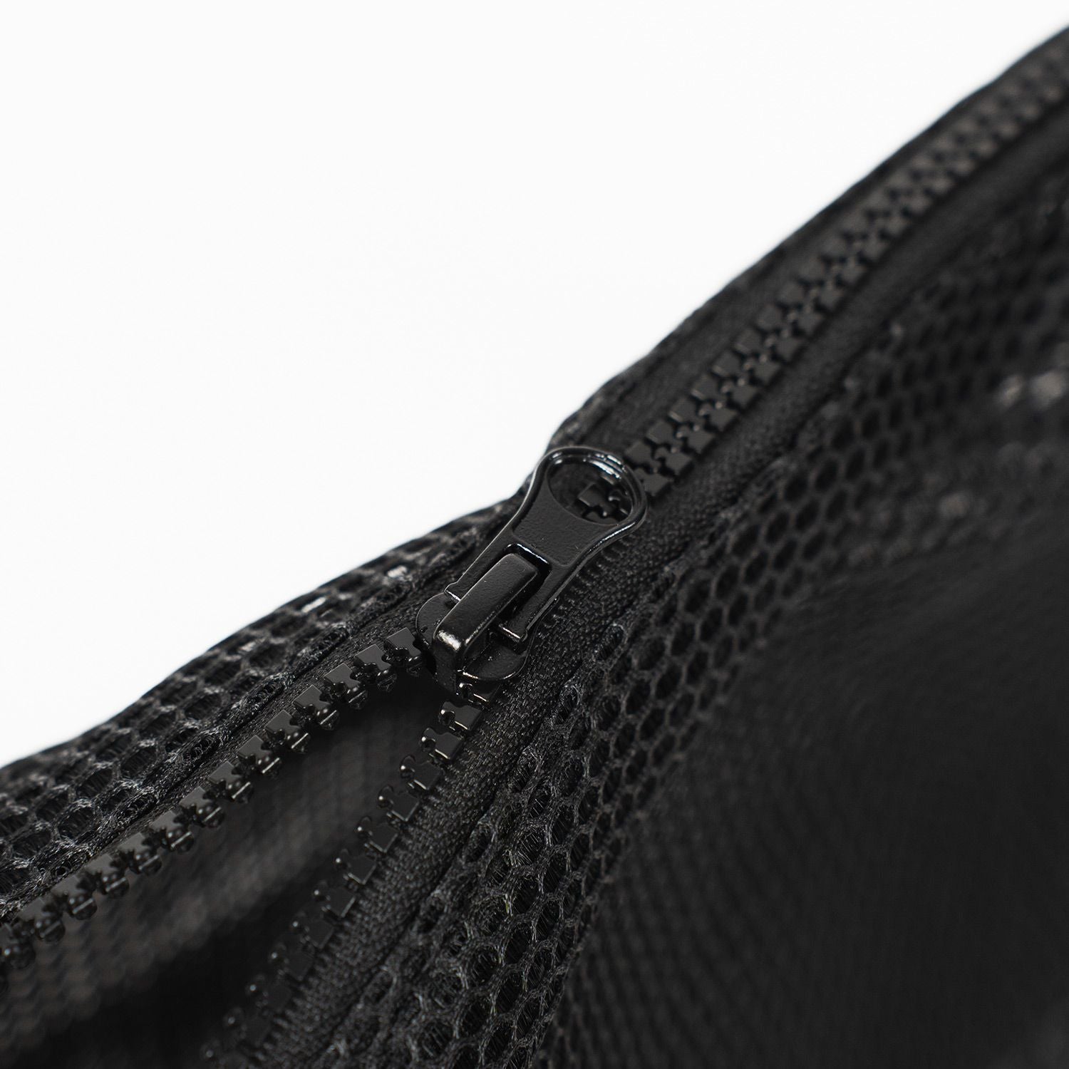 Crossing Jules Everywhere Mesh Pouch Large - Black
