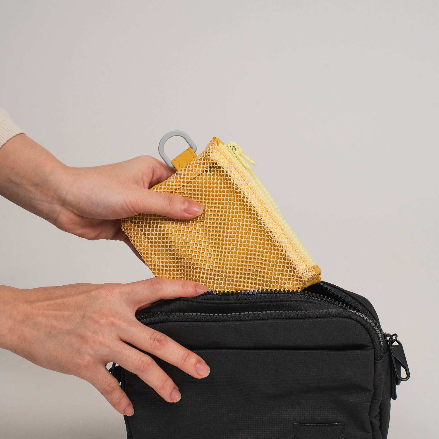 Crossing Mia Double Pocket Mesh 2Pcs Set - Yellow Mustard