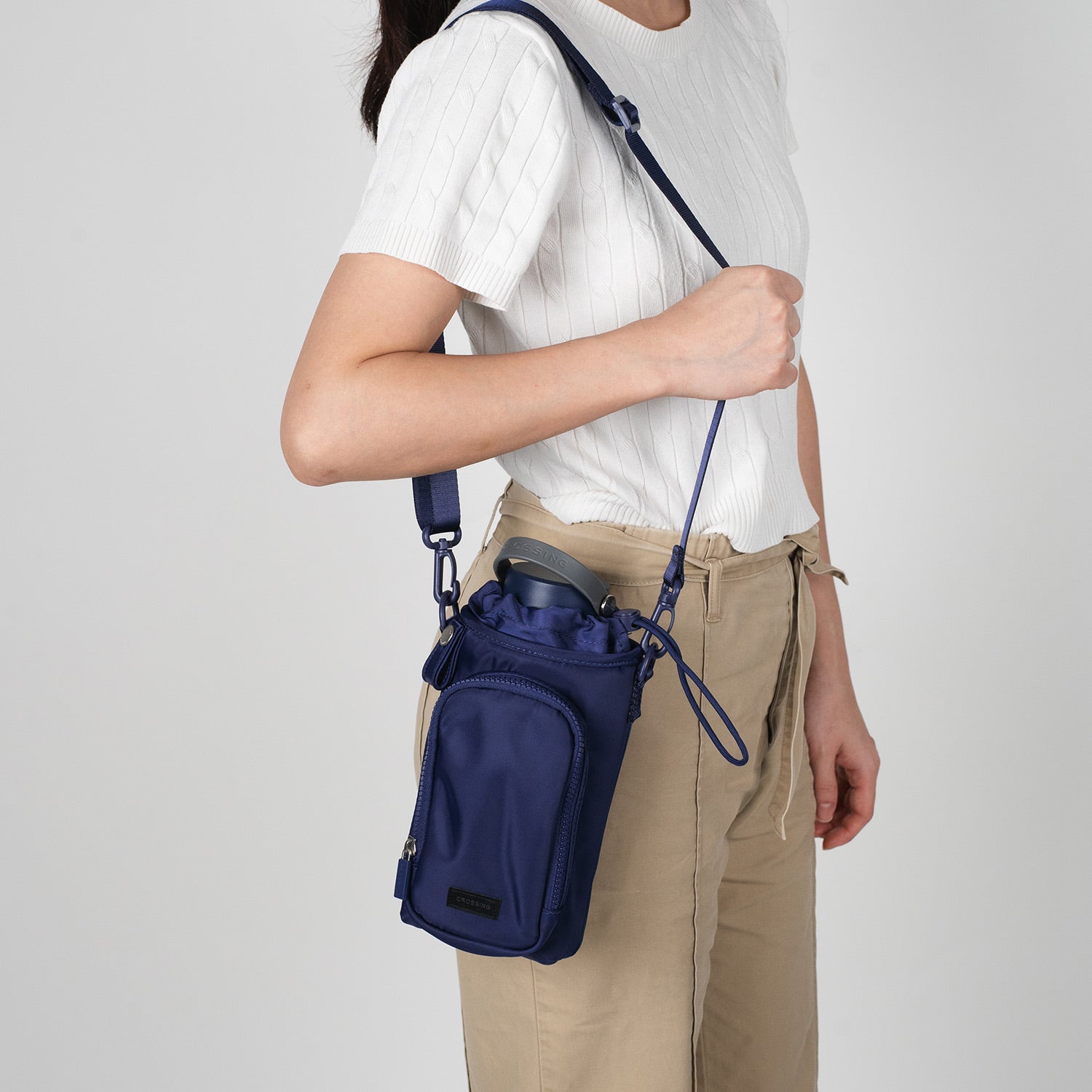 Crossing Water Bottle Crossbody Bag With  Front Pocket 2L - Dark Blue