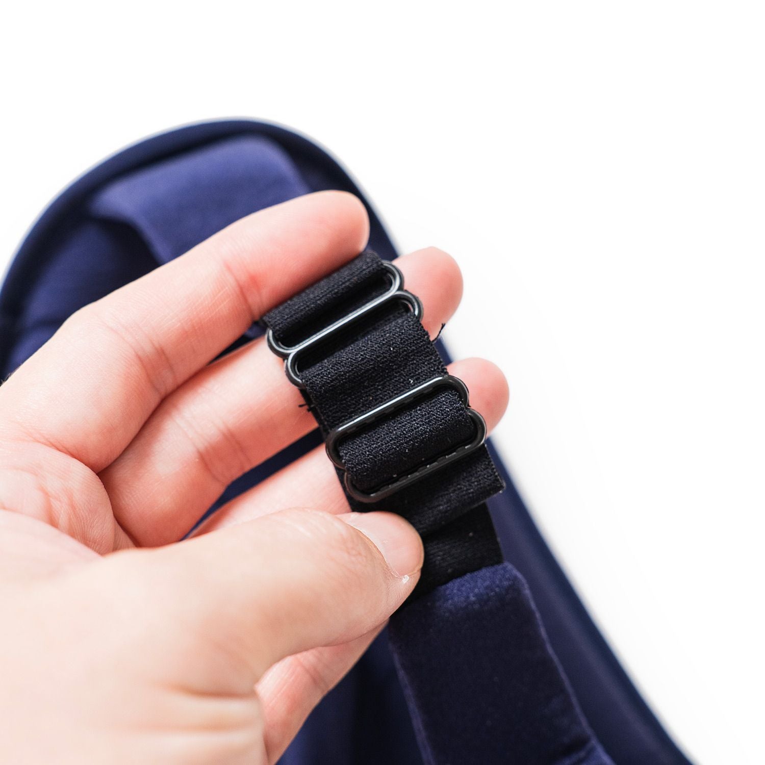 Crossing Zero Pressure Contoured Eye Mask - Dark Blue