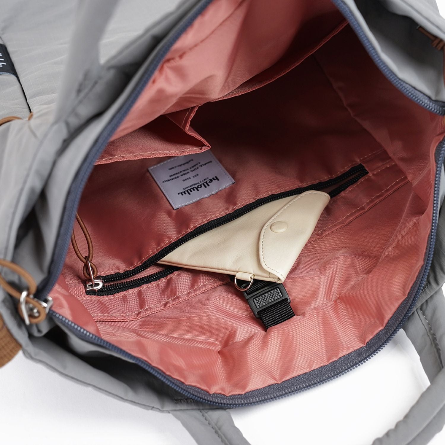 Hellolulu Julian Daily 2-Way Tote (Pearl Gray)