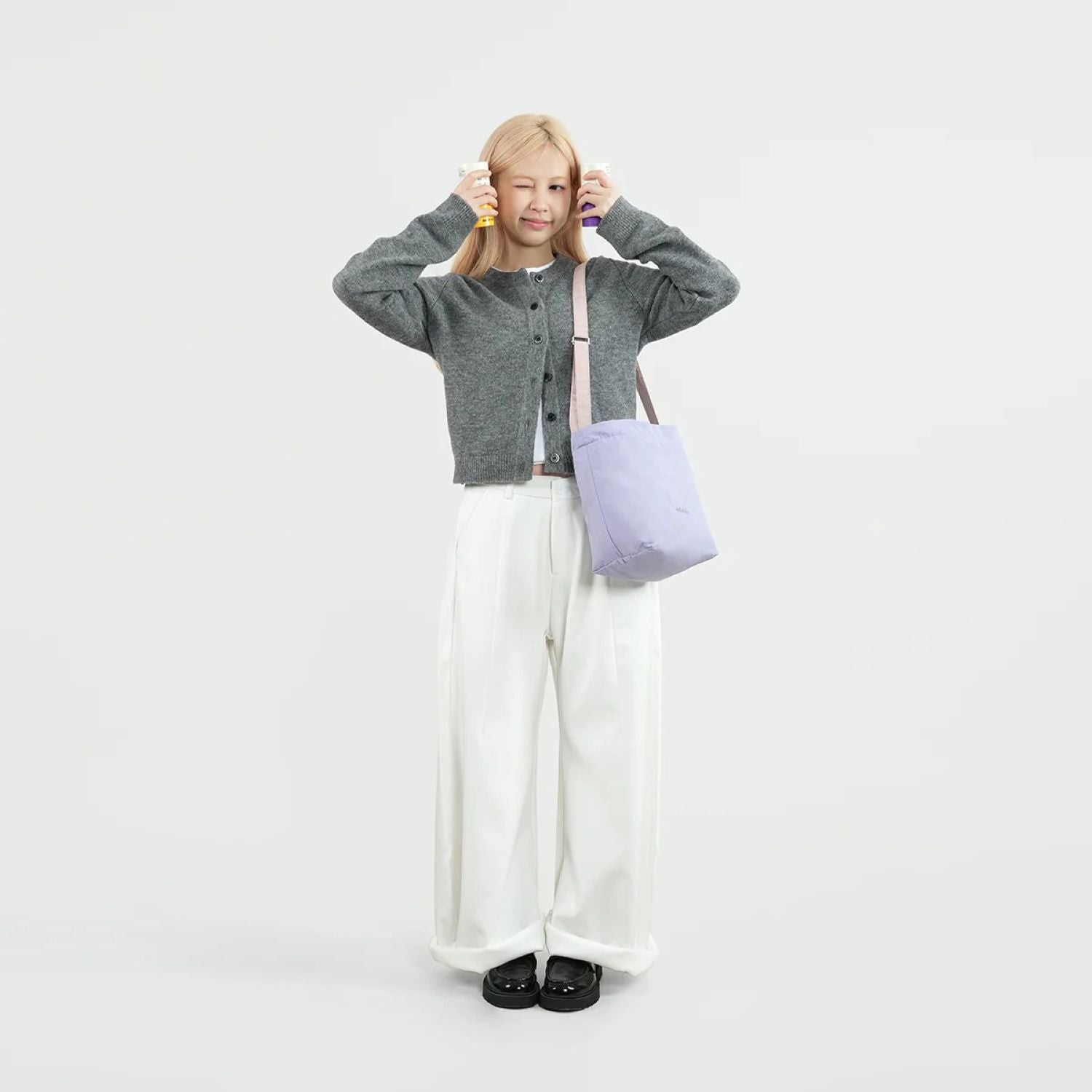 Hellolulu Noor Reversible Shoulder Bag (Hebe Purple/Candy Pink)