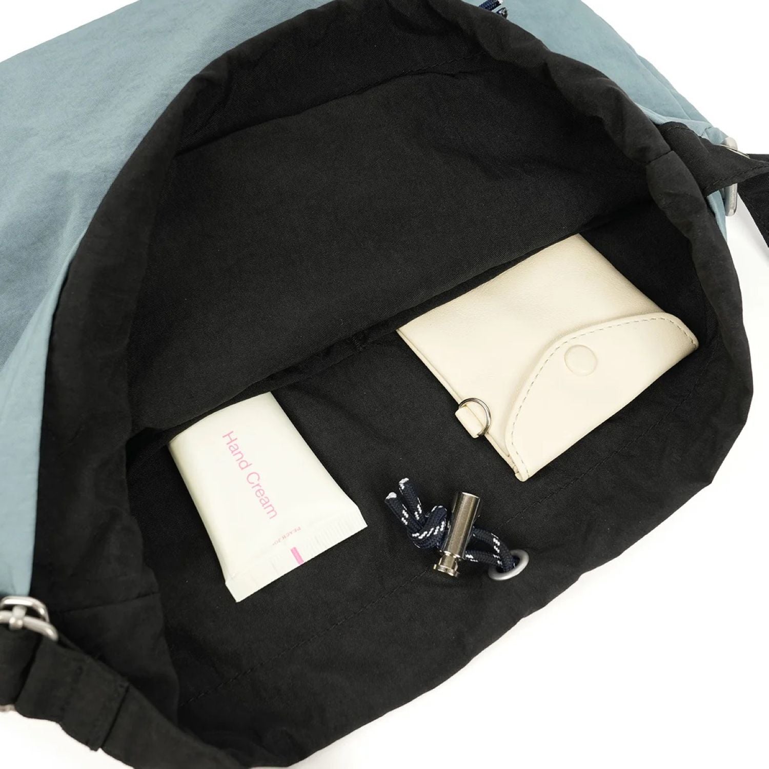 Hellolulu Noor Reversible Shoulder Bag (Soft Blue/Standard Black)