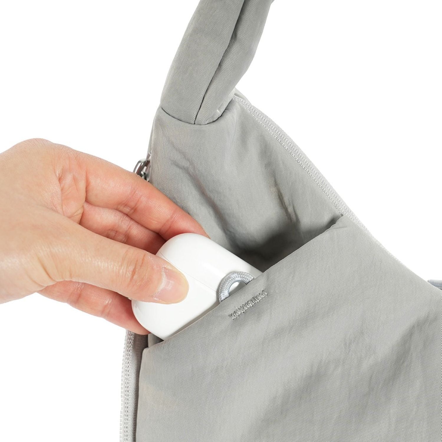 Hellolulu Zion Expandable Hobo Bag (Neutral Gray)