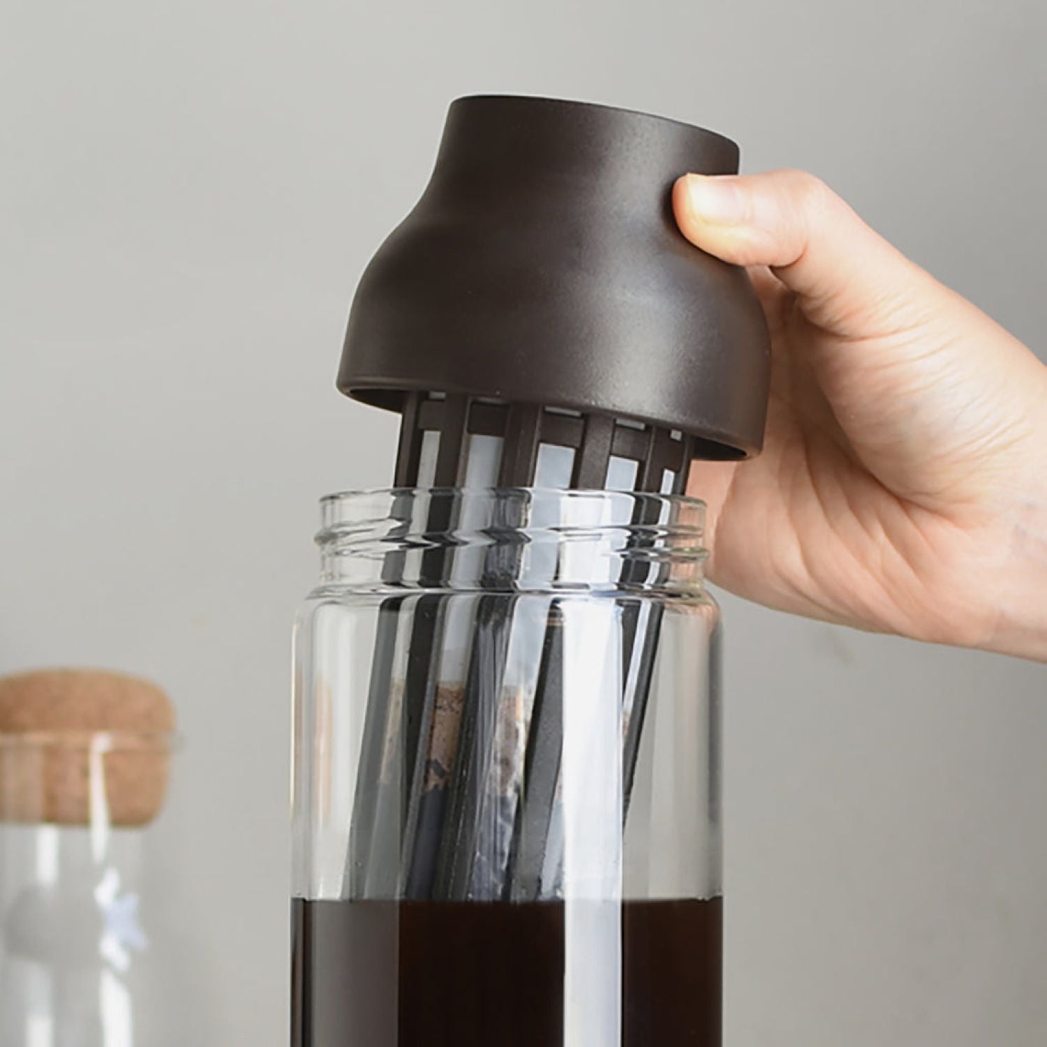 Kinto Capsule Cold Brew Carafe 1L Dark Brown