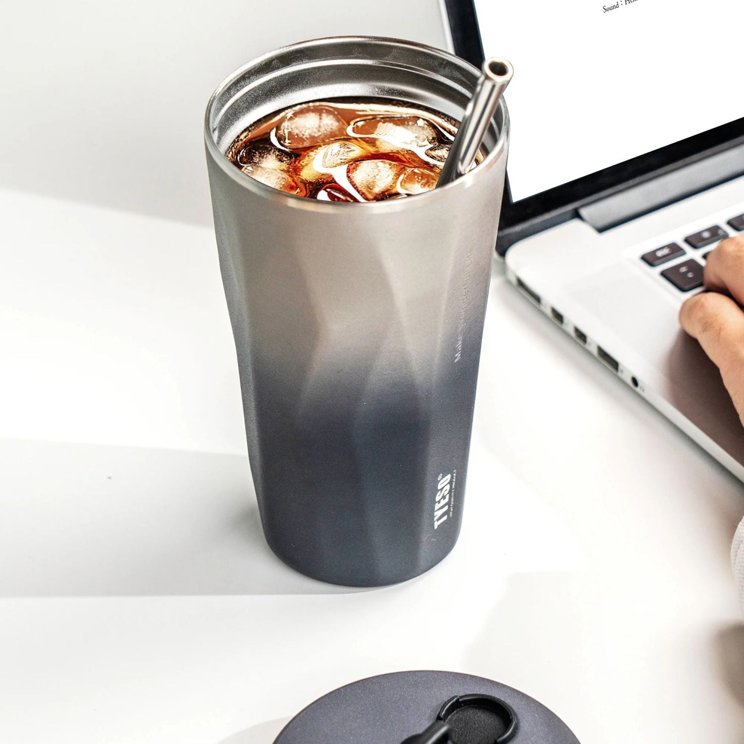 Tyeso Flaire Retractable Straw S/S Vacuum Insulated Tumbler 600ml - Silver