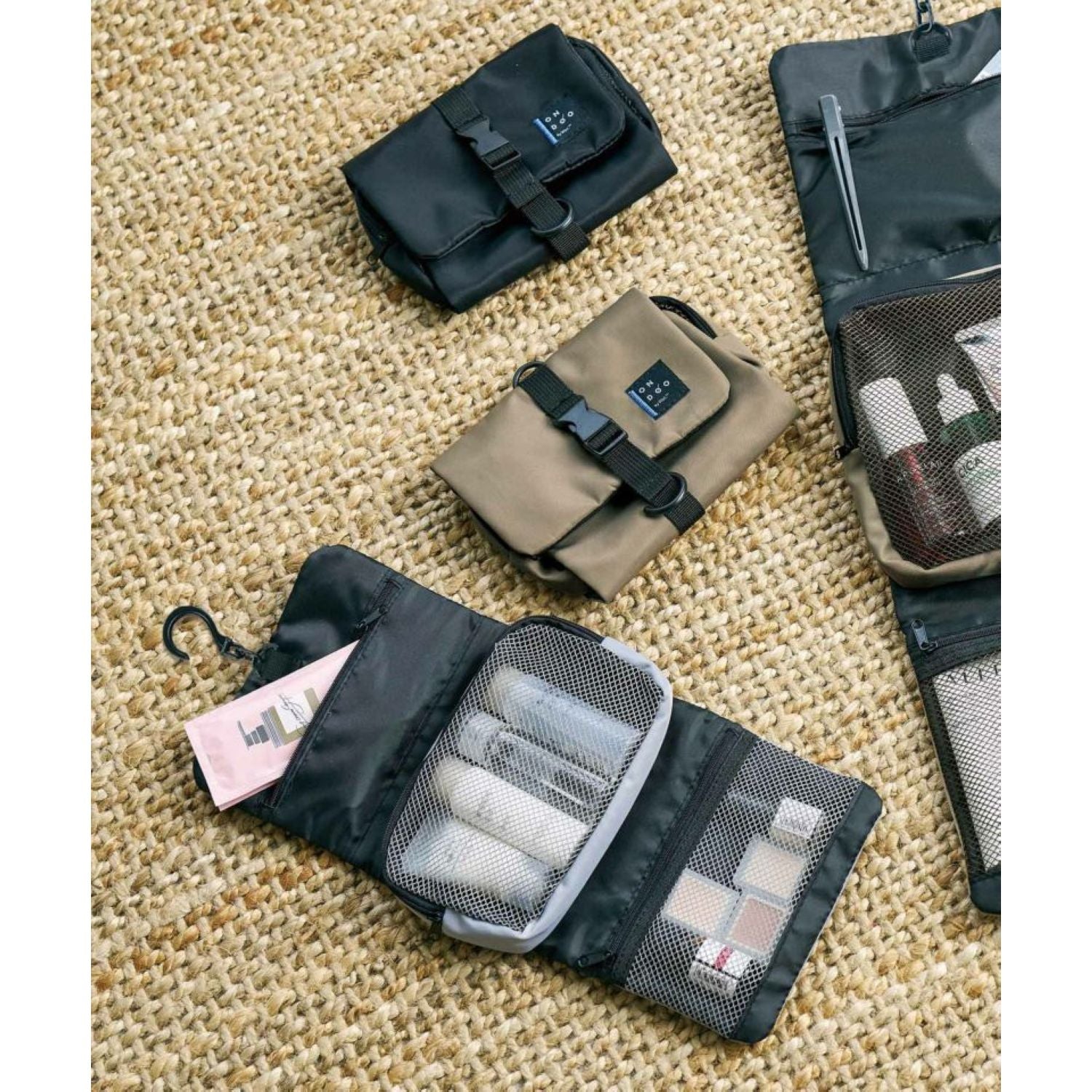 WPC Ondoo Travel Hanging Toiletry Kit (Black)